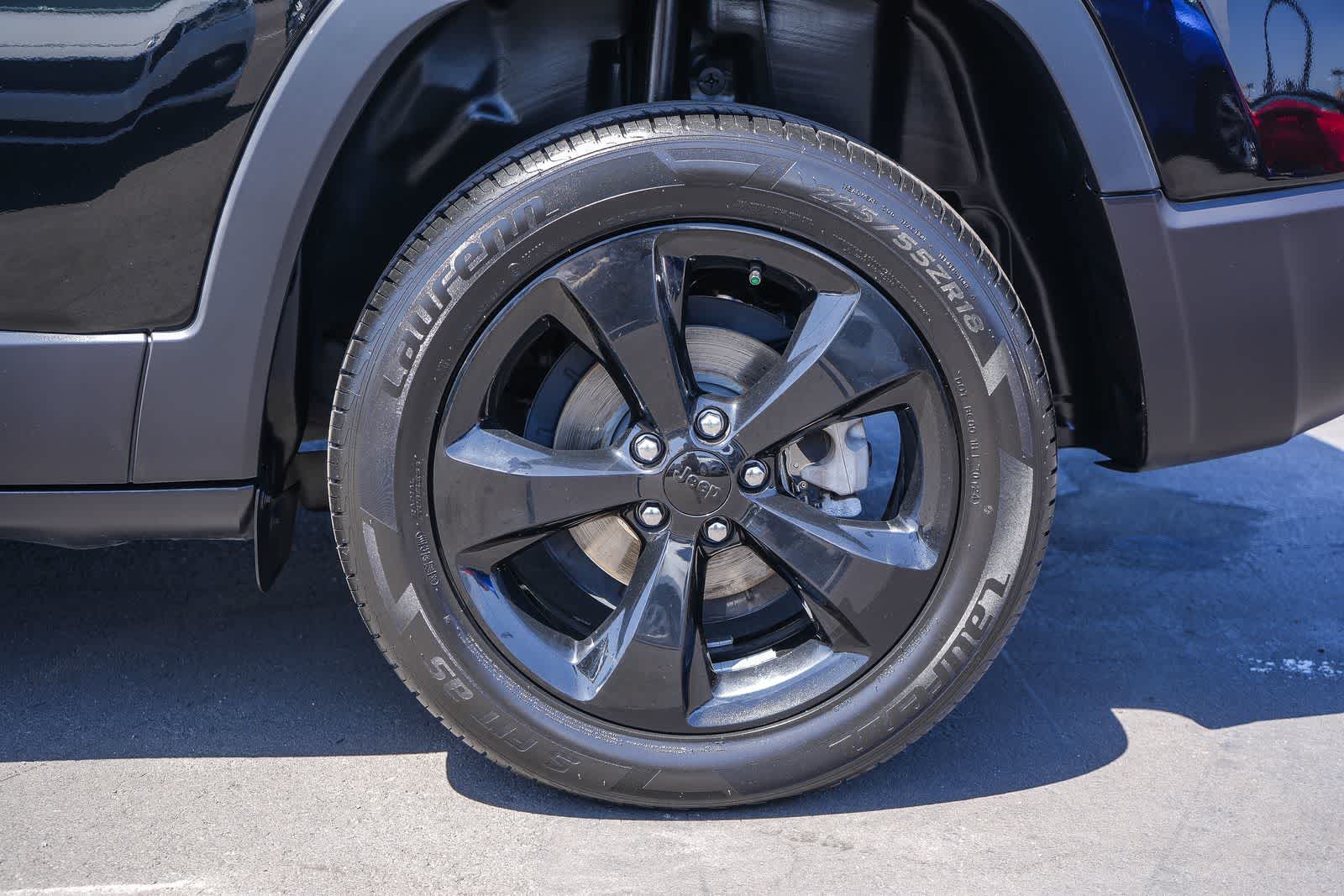 Thumbnail: 2021 Jeep Cherokee - 9