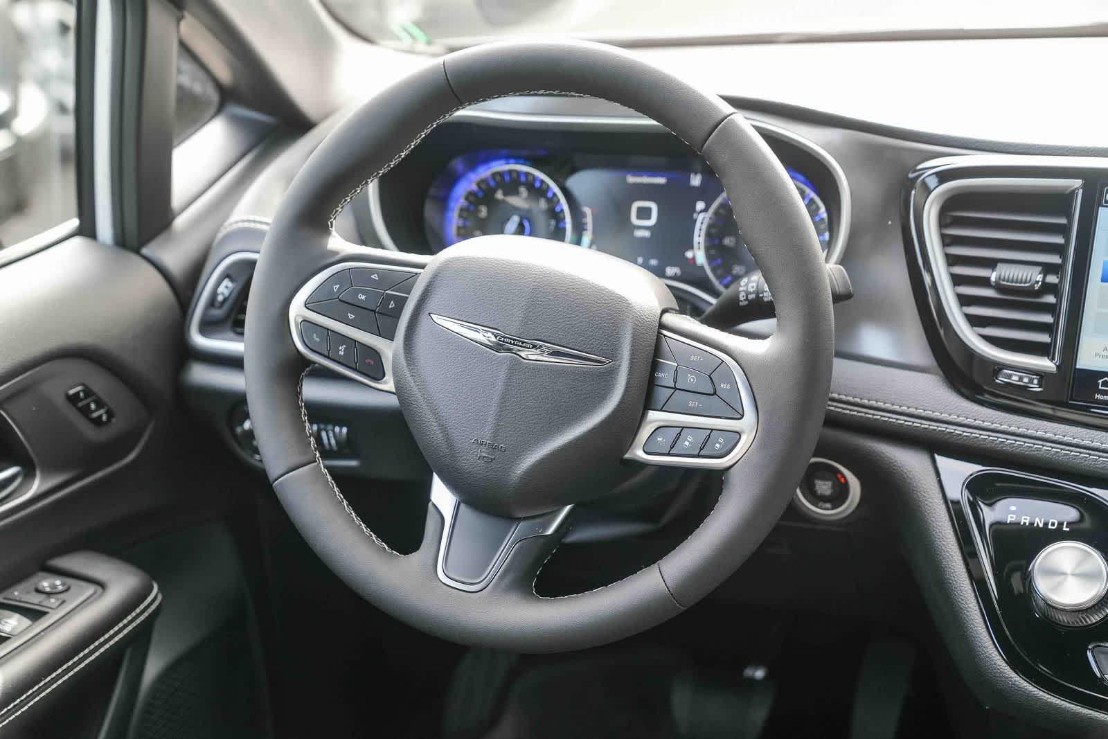 Thumbnail: 2026 Chrysler Pacifica - 16