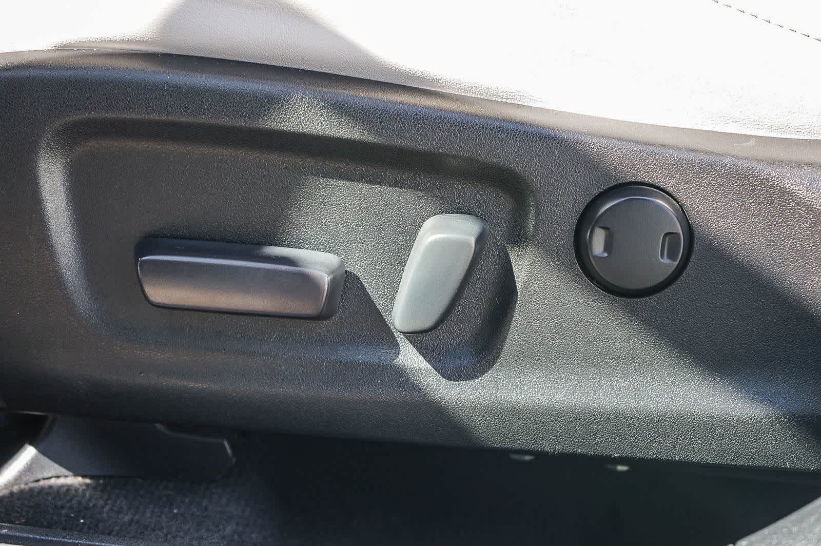 Thumbnail: 2022 Lexus RX - 17