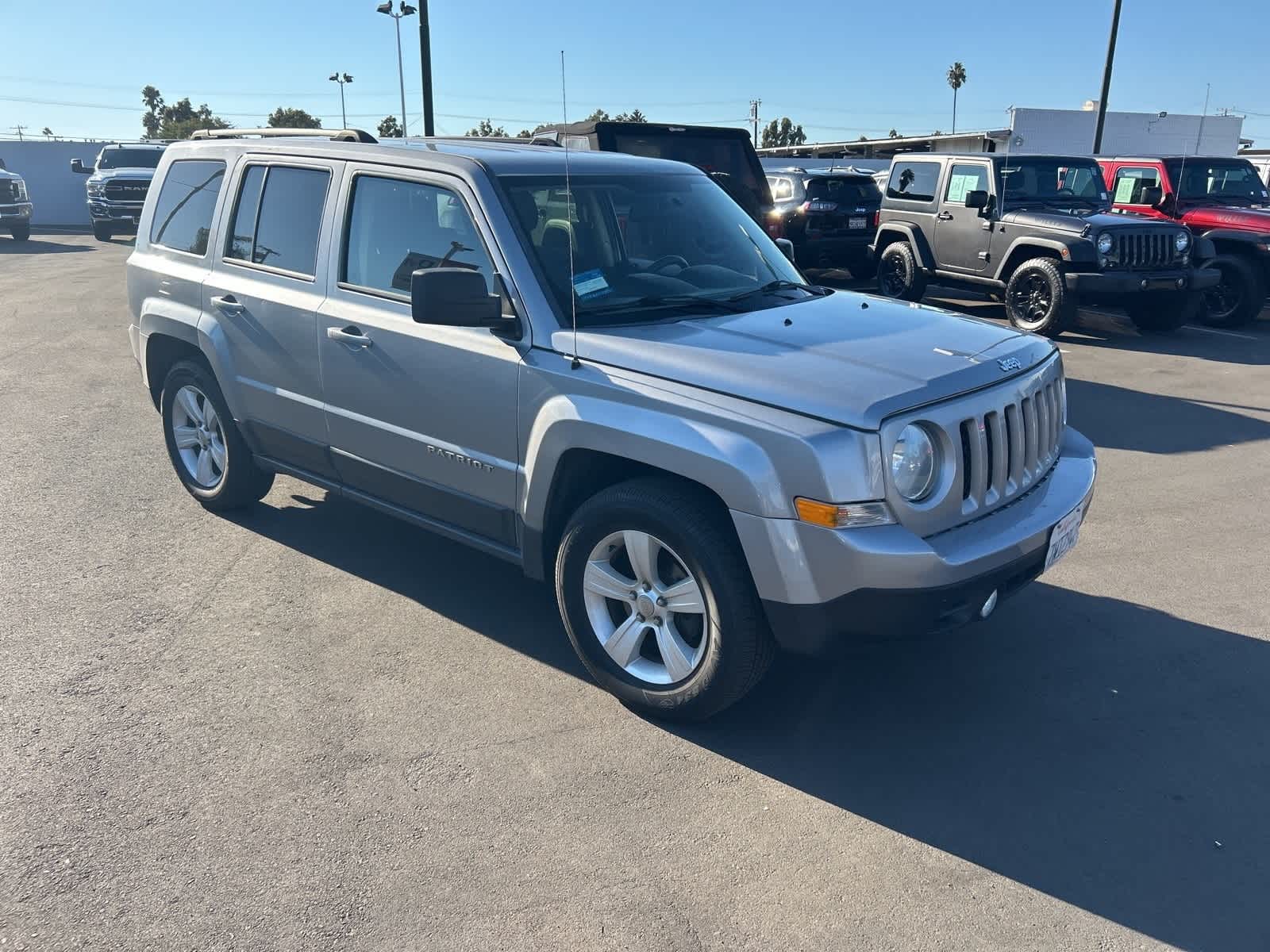 Thumbnail: 2015 Jeep Patriot - 7
