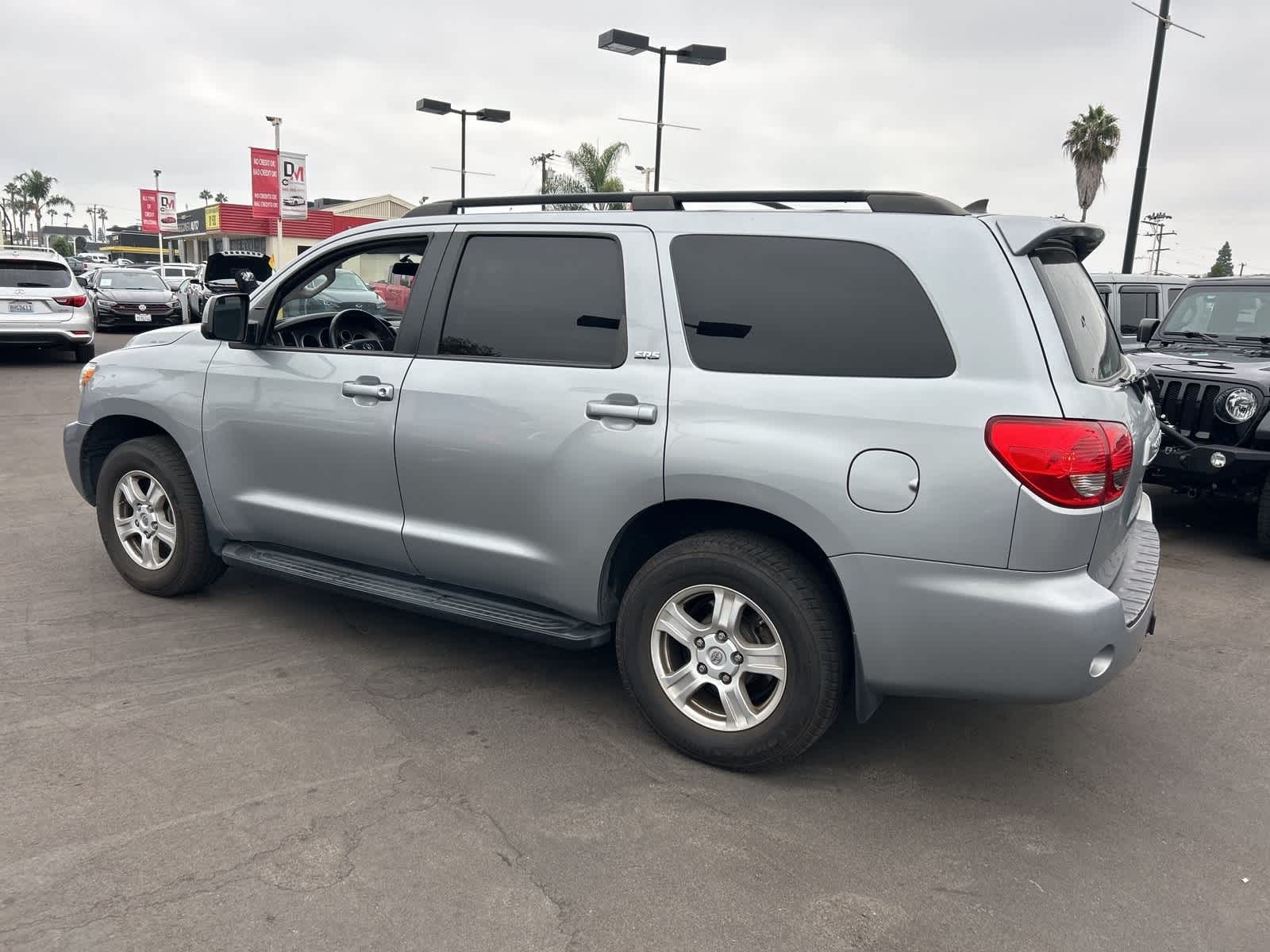 Thumbnail: 2015 Toyota Sequoia - 3