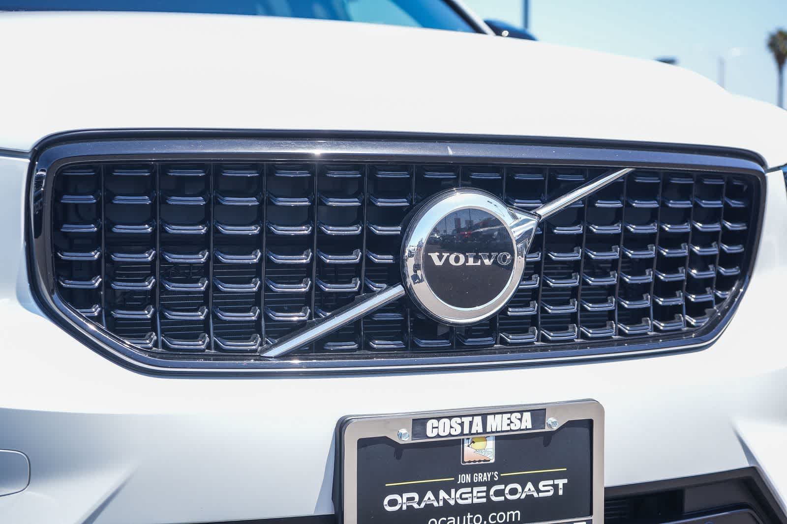 Thumbnail: 2024 Volvo XC40 - 5