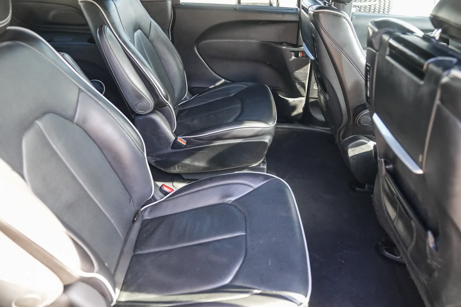 Thumbnail: 2020 Chrysler Pacifica - 14