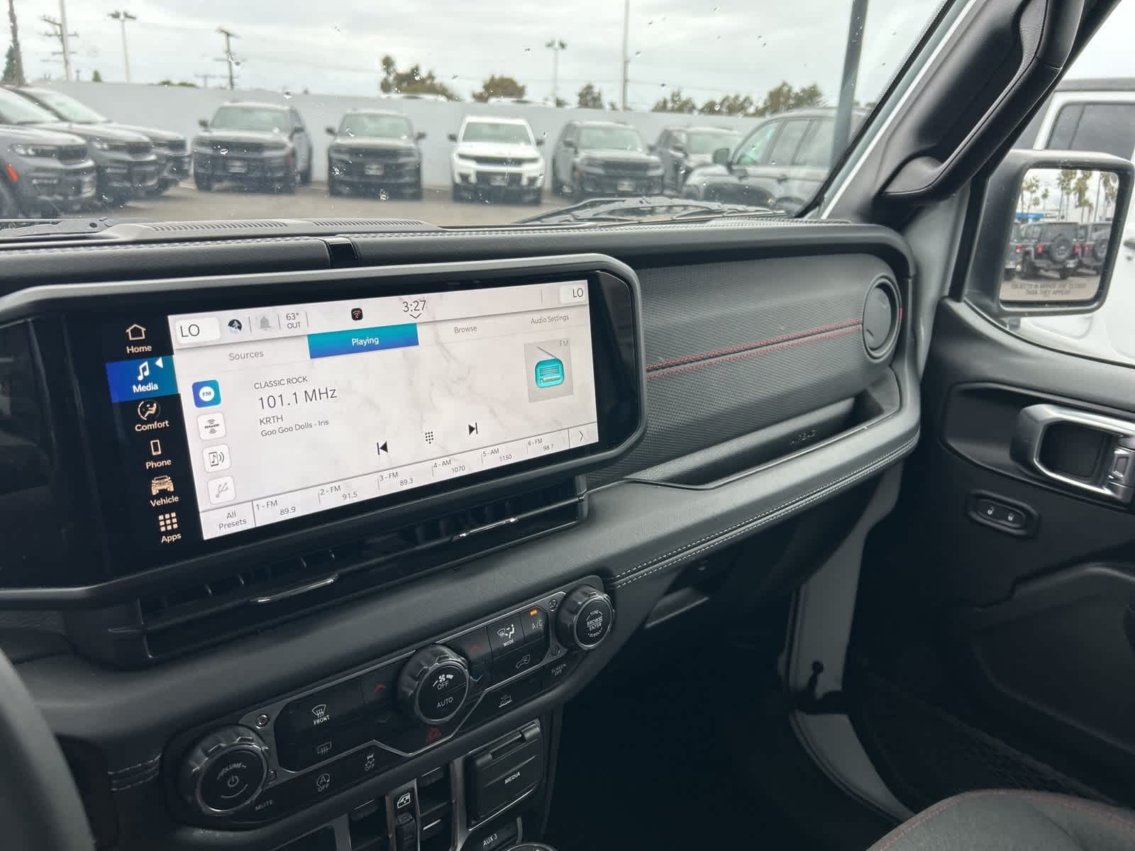 Thumbnail: 2024 Jeep Wrangler - 41