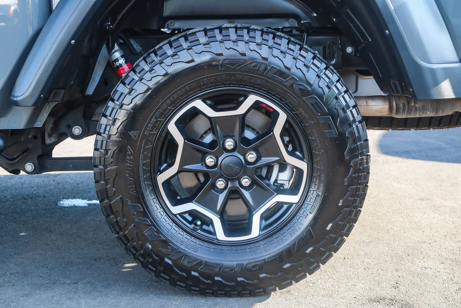 Thumbnail: 2021 Jeep Gladiator - 12