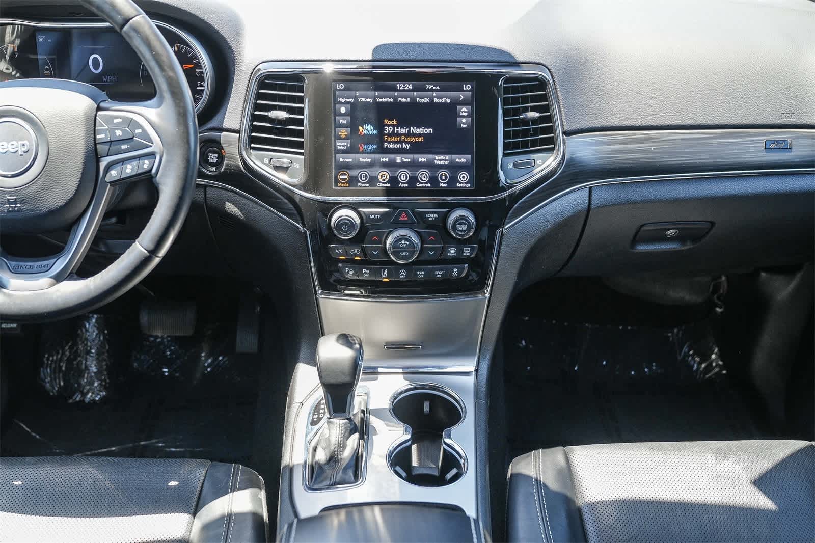 Thumbnail: 2021 Jeep Grand Cherokee - 12