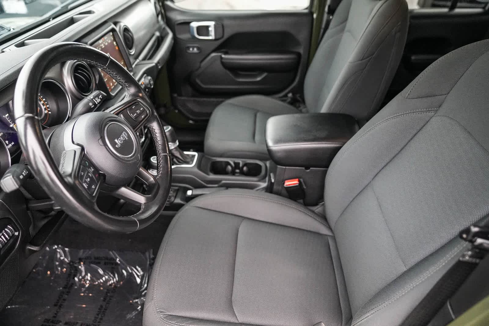 Thumbnail: 2021 Jeep Gladiator - 17