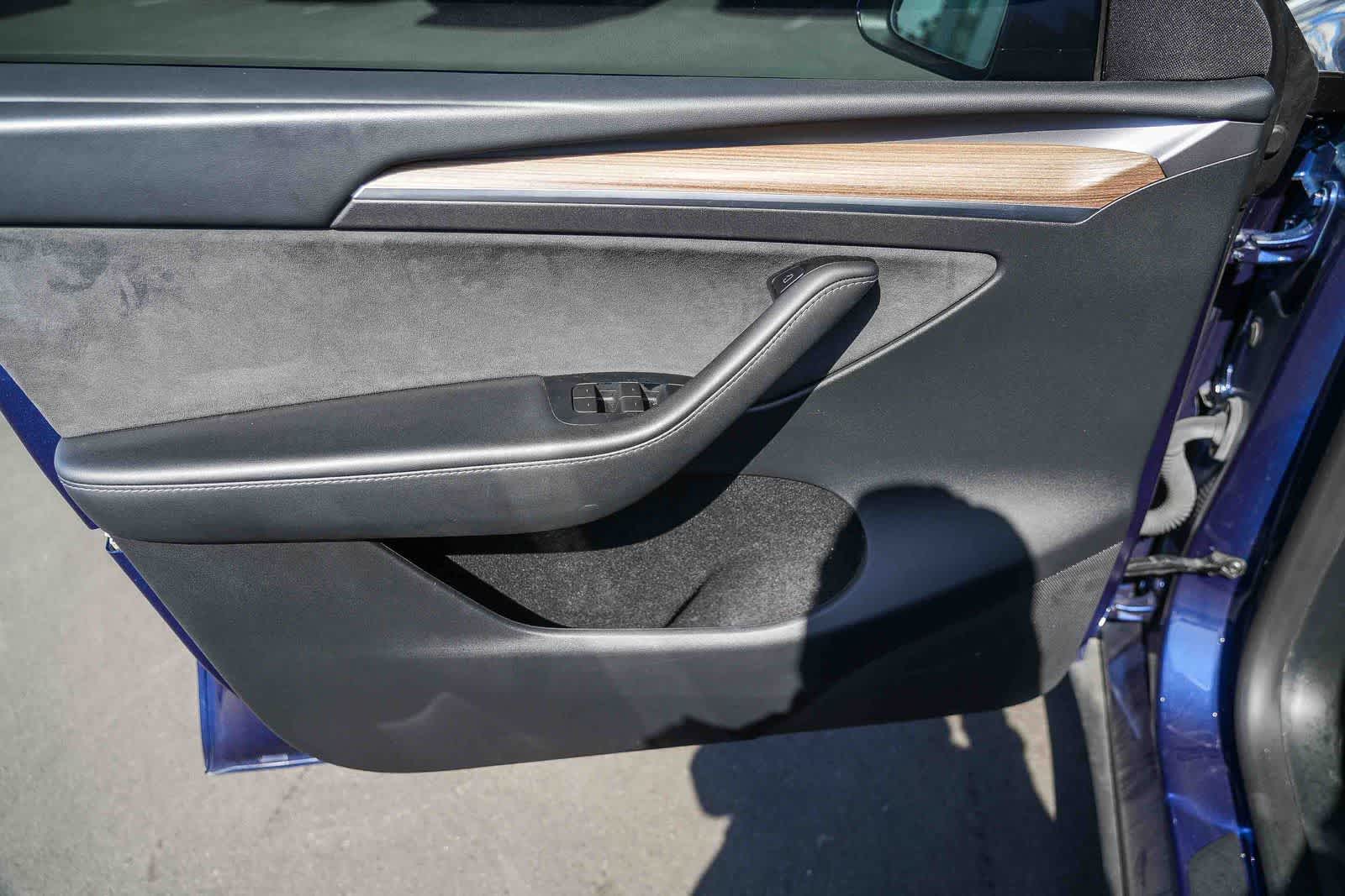 Thumbnail: 2023 Tesla Model Y - 20