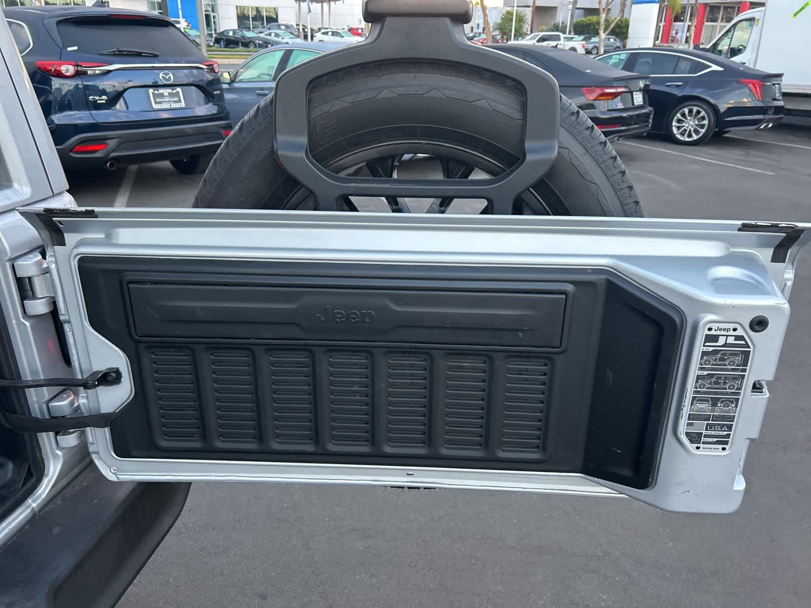 Thumbnail: 2022 Jeep Wrangler - 34