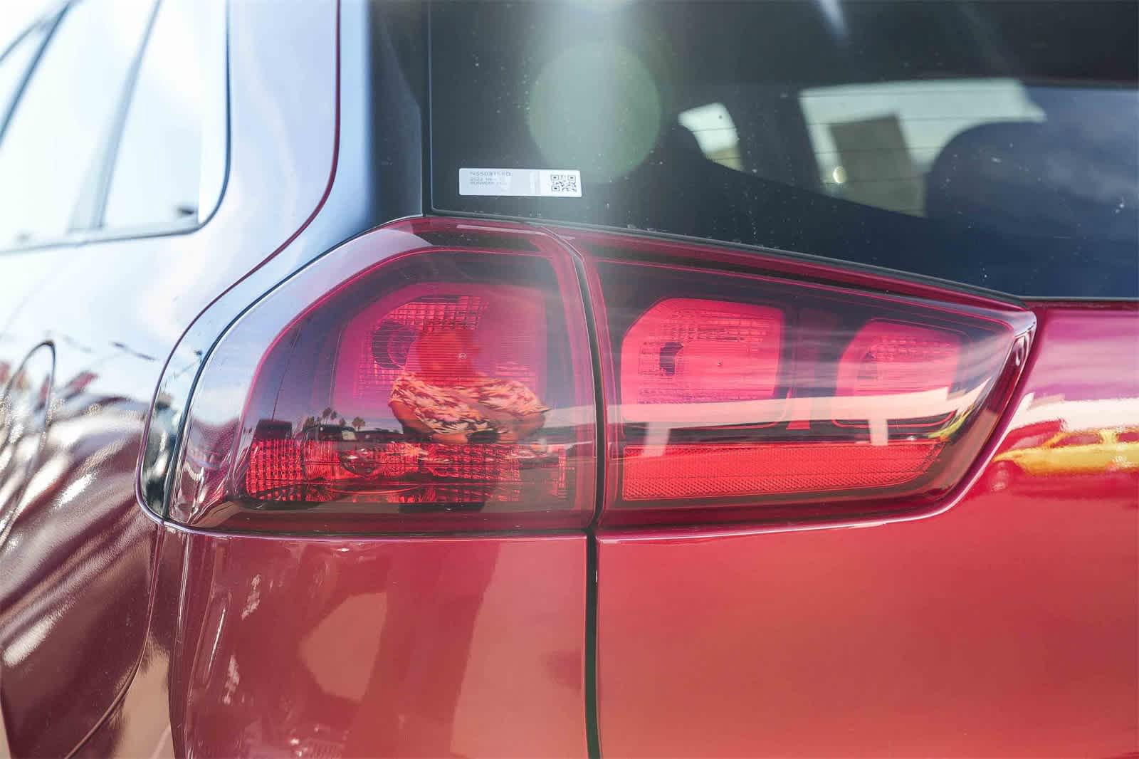 Thumbnail: 2022 Kia Niro - 7