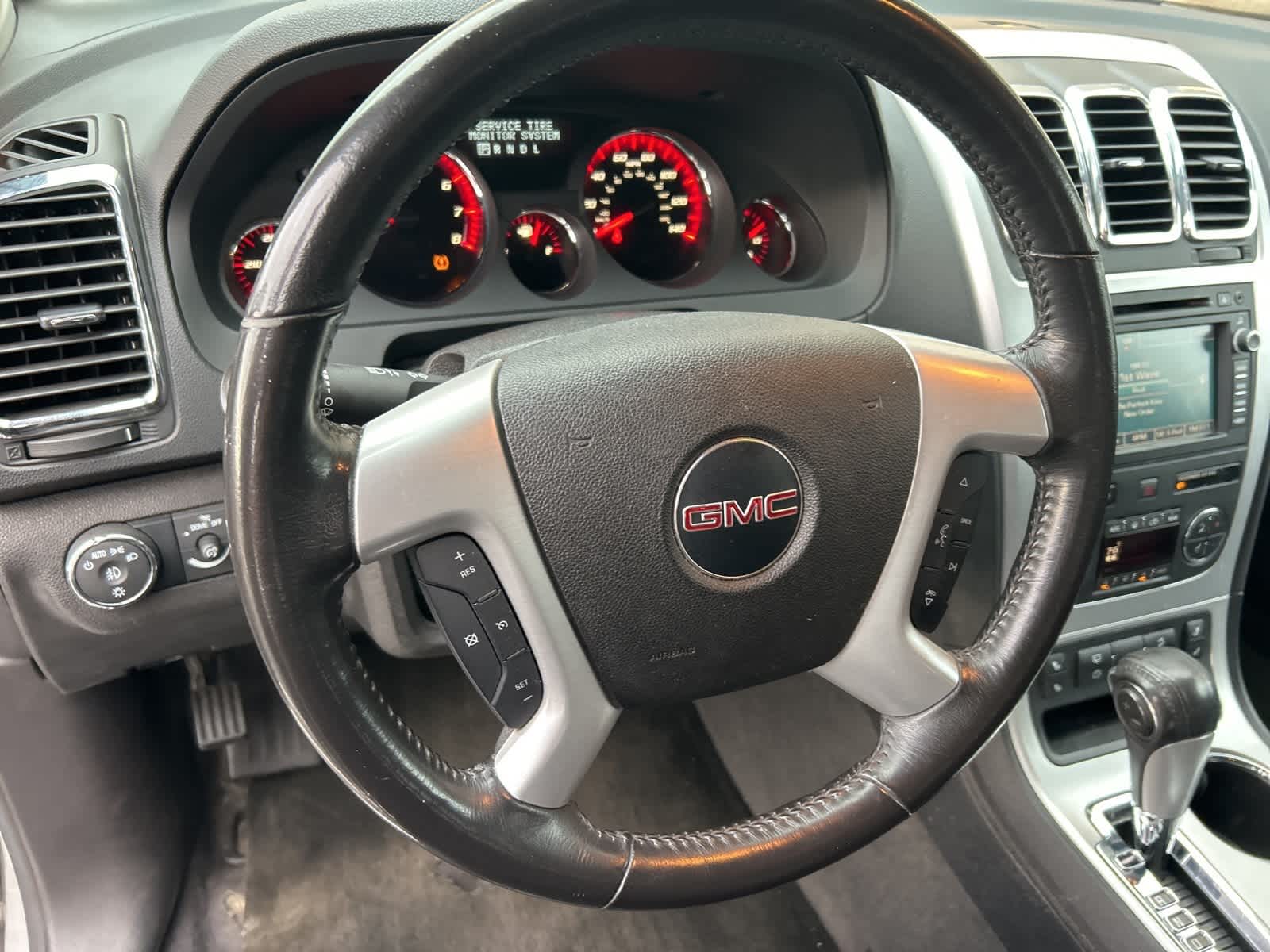 Thumbnail: 2011 GMC Acadia - 21