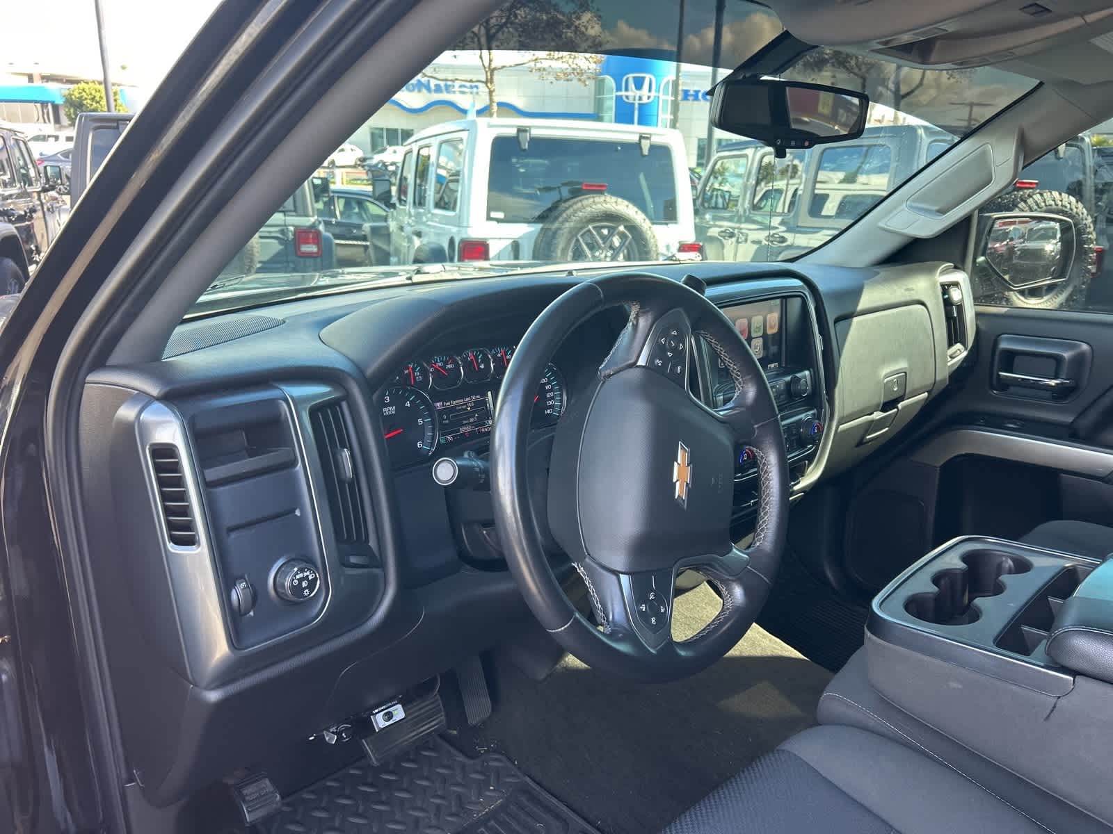 Thumbnail: 2015 Chevrolet Silverado 1500 - 17