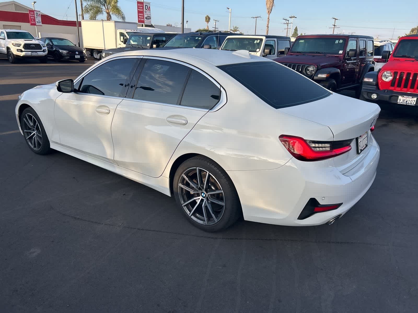 Thumbnail: 2021 BMW 3 Series - 3
