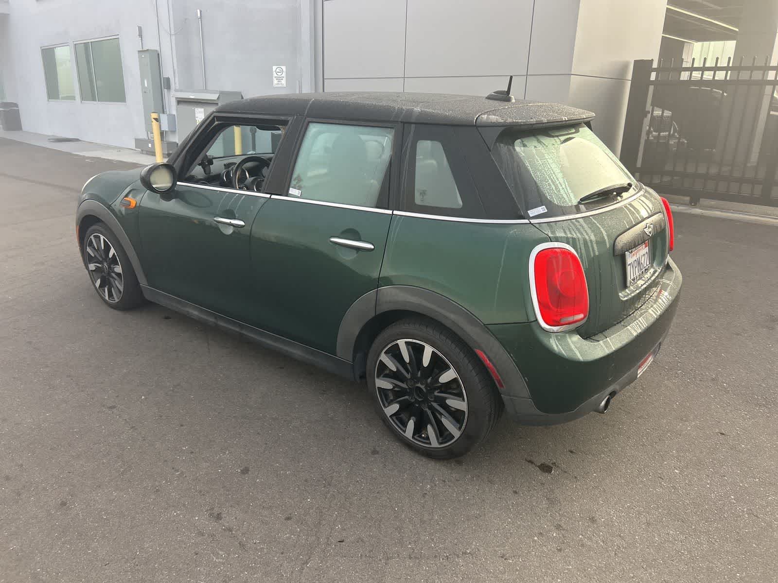Thumbnail: 2017 MINI Cooper Hardtop - 5