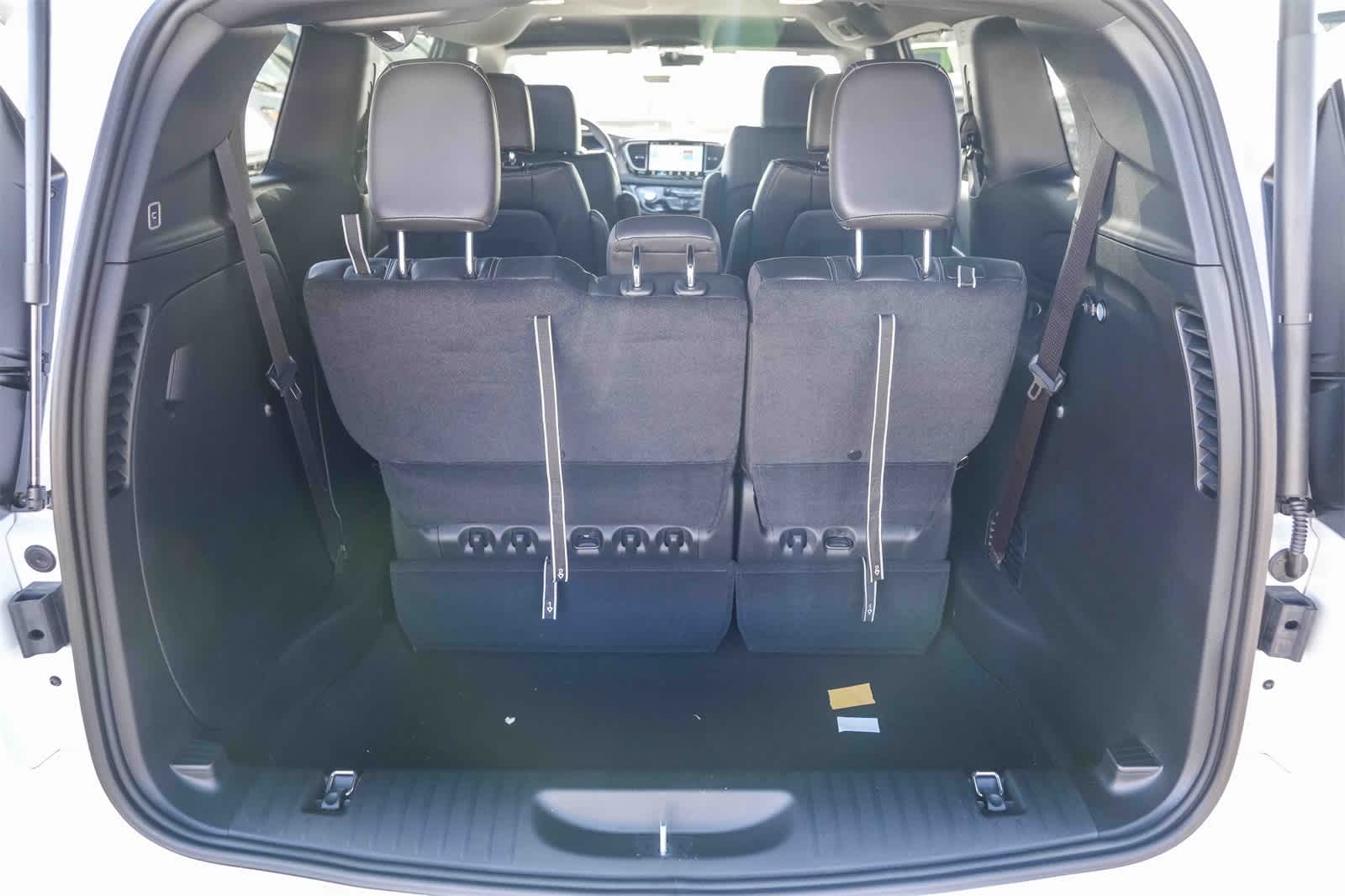 Thumbnail: 2026 Chrysler Voyager - 11