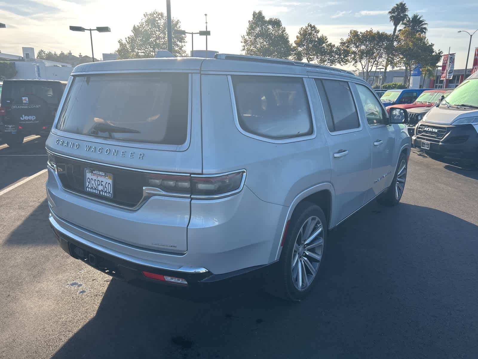 Thumbnail: 2022 Jeep Grand Wagoneer - 6