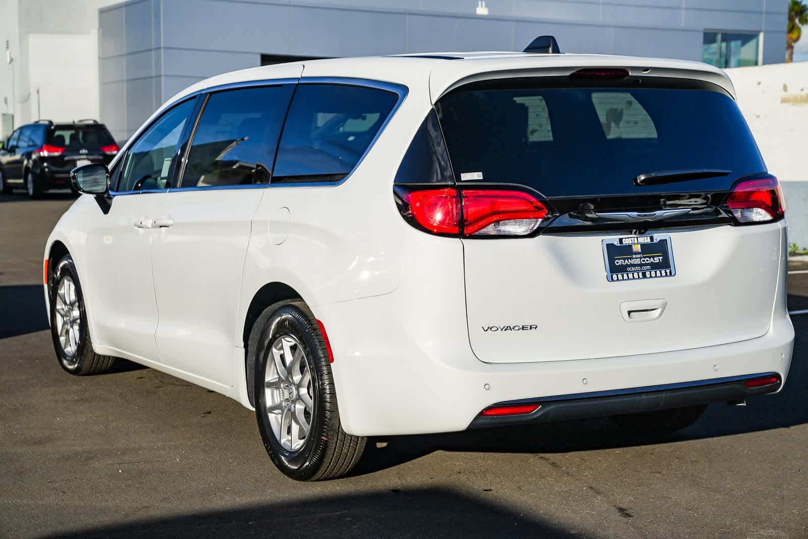 Thumbnail: 2026 Chrysler Voyager - 6