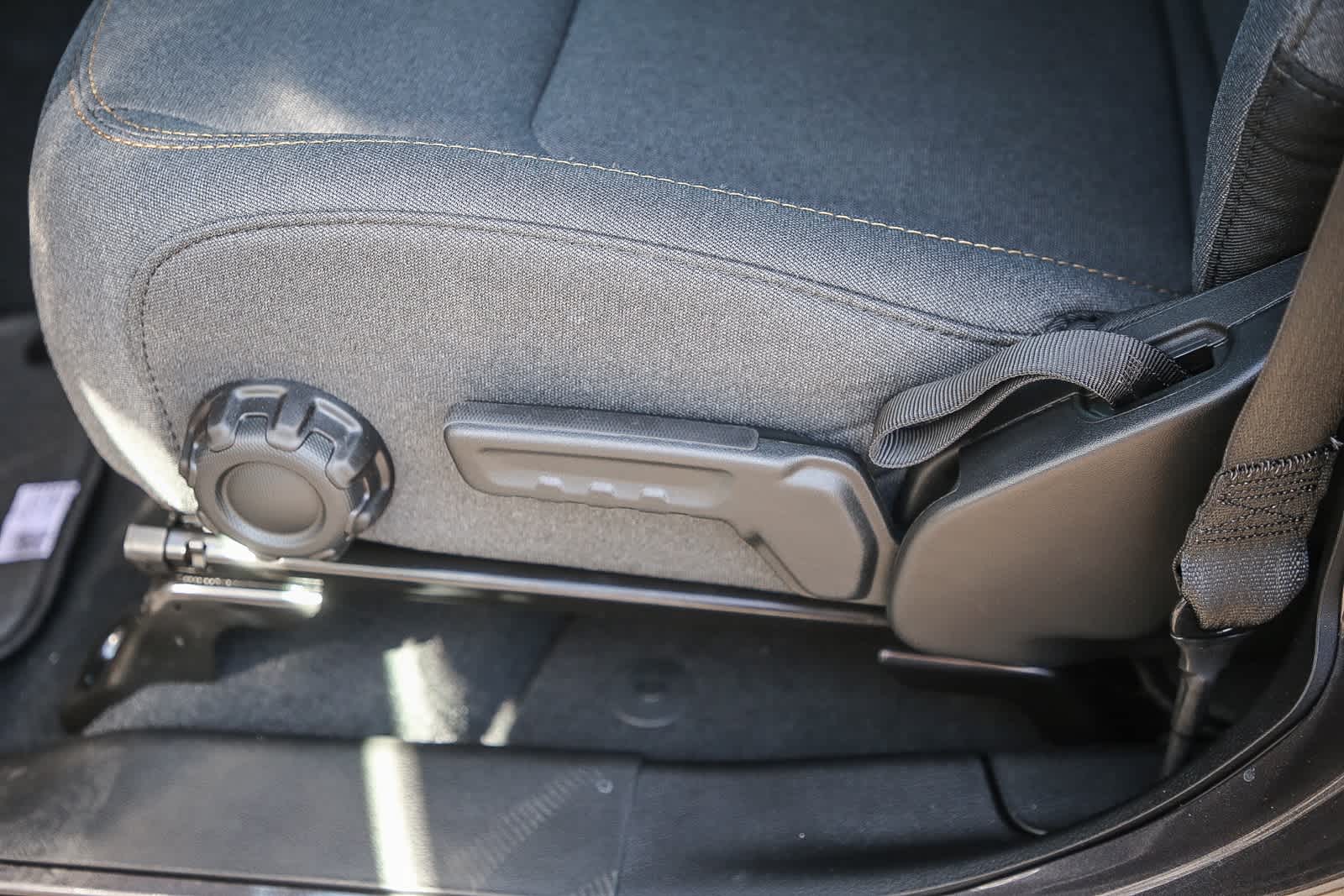 Thumbnail: 2025 Jeep Wrangler - 22