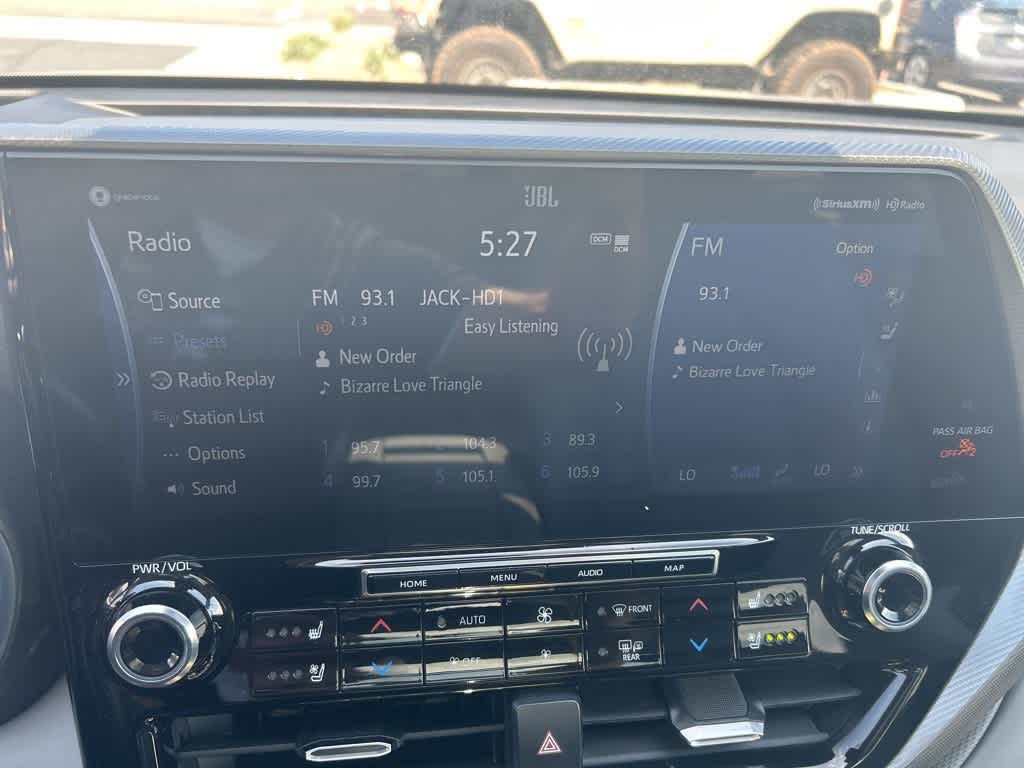 Thumbnail: 2021 Toyota Highlander - 40