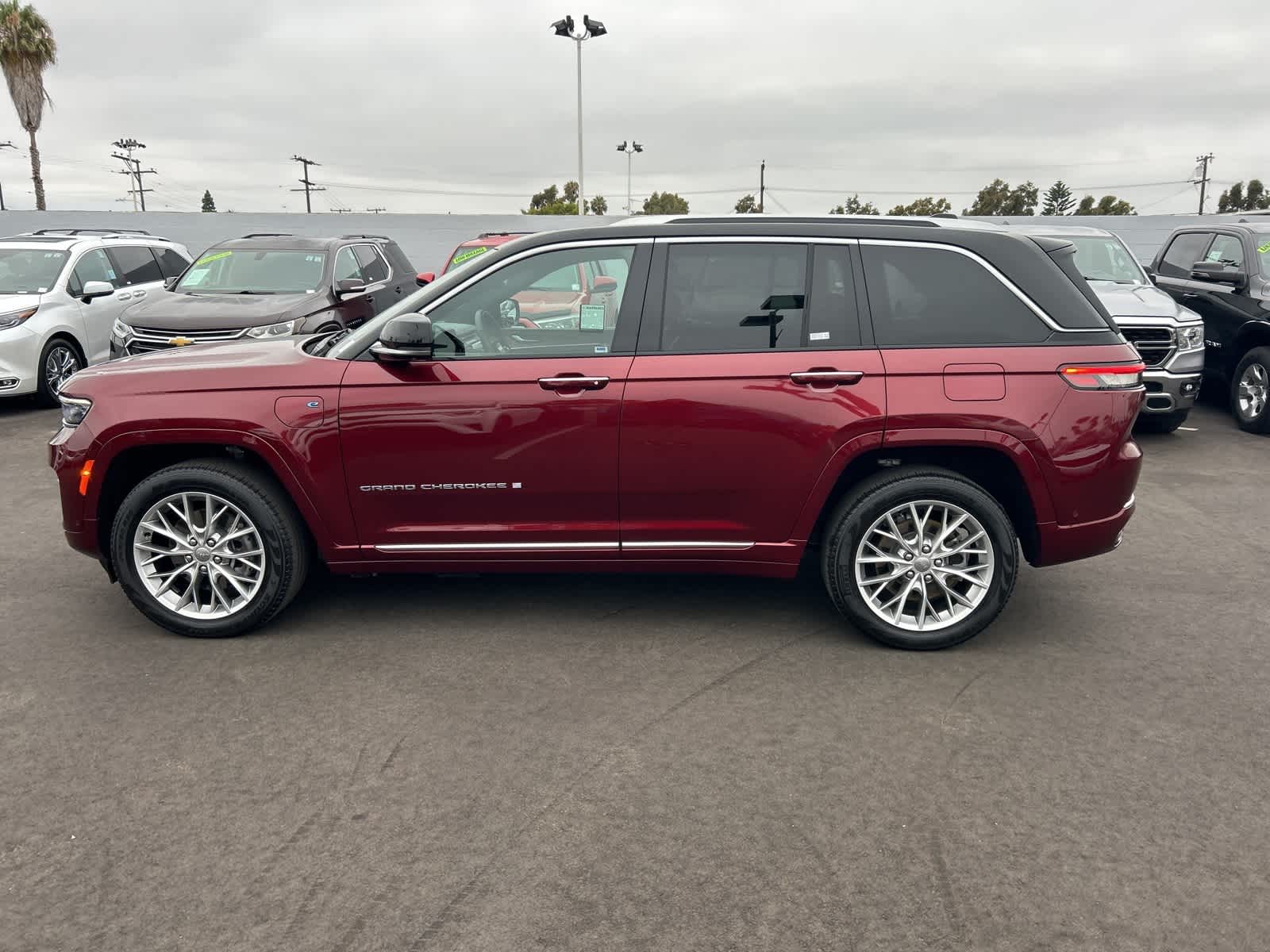 Thumbnail: 2022 Jeep Grand Cherokee - 3