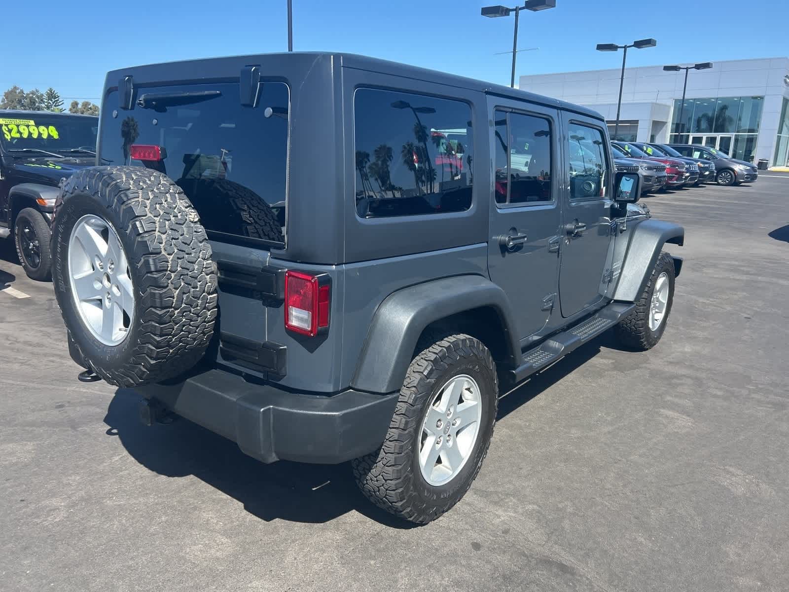 Thumbnail: 2017 Jeep Wrangler - 5