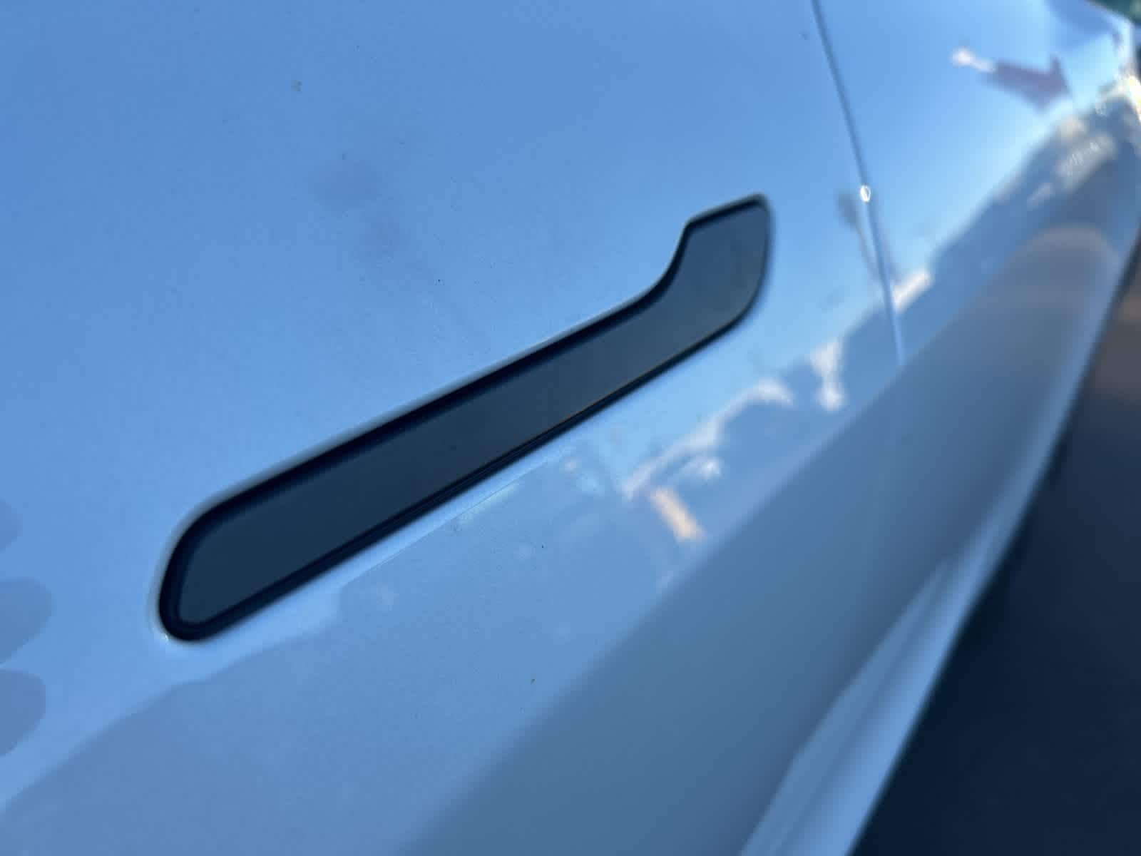 Thumbnail: 2023 Tesla Model 3 - 21