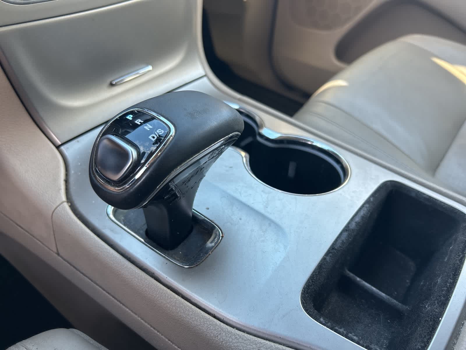 Thumbnail: 2015 Jeep Grand Cherokee - 39