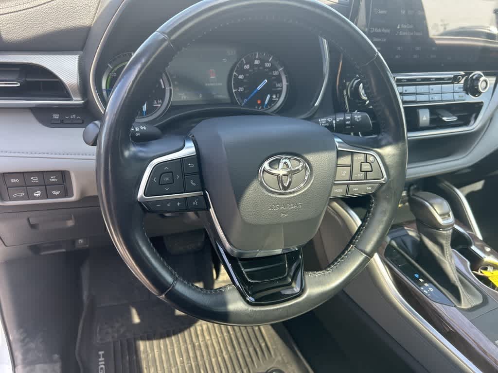 Thumbnail: 2021 Toyota Highlander - 37