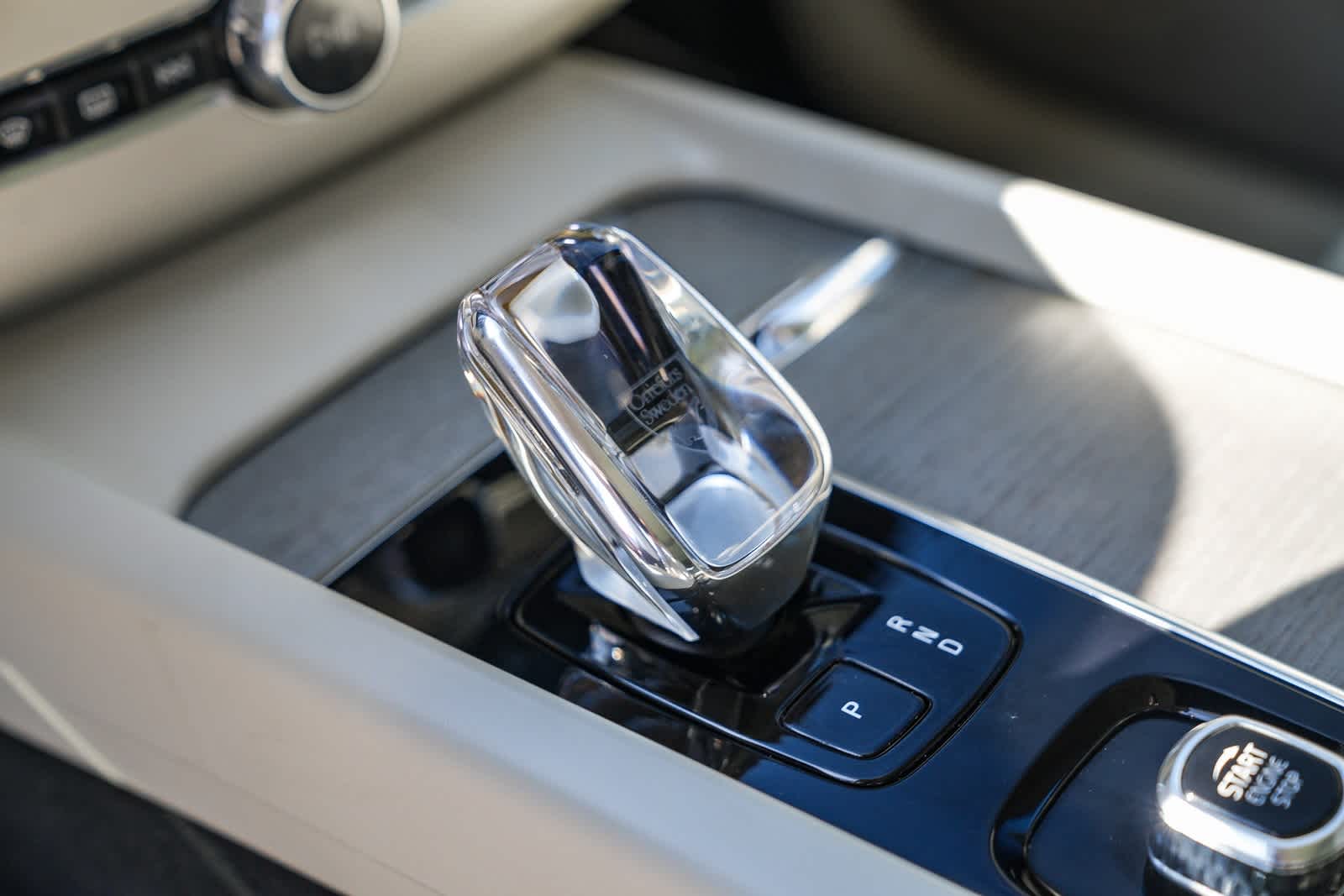 Thumbnail: 2023 Volvo XC60 - 18