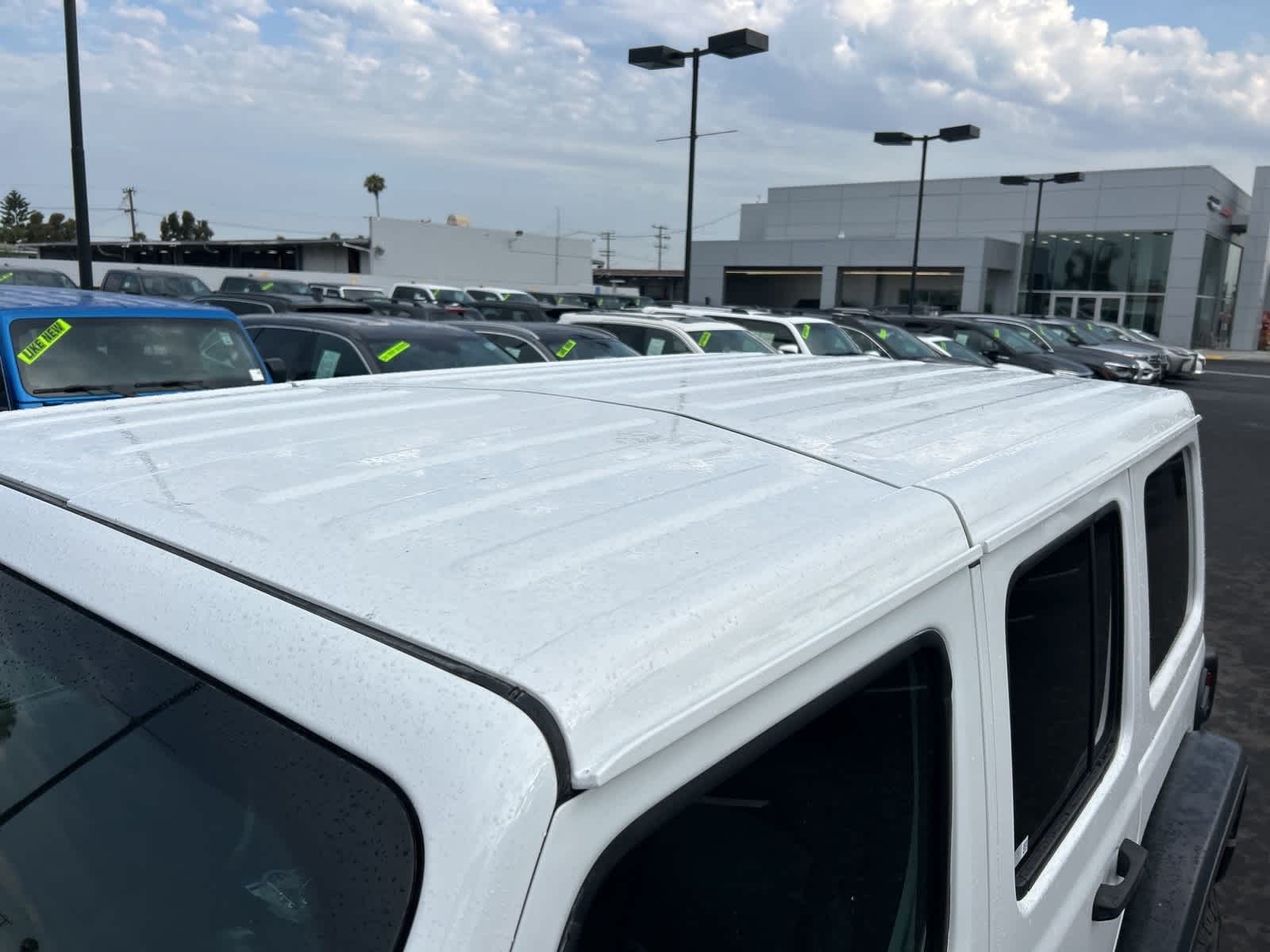 Thumbnail: 2019 Jeep Wrangler - 16