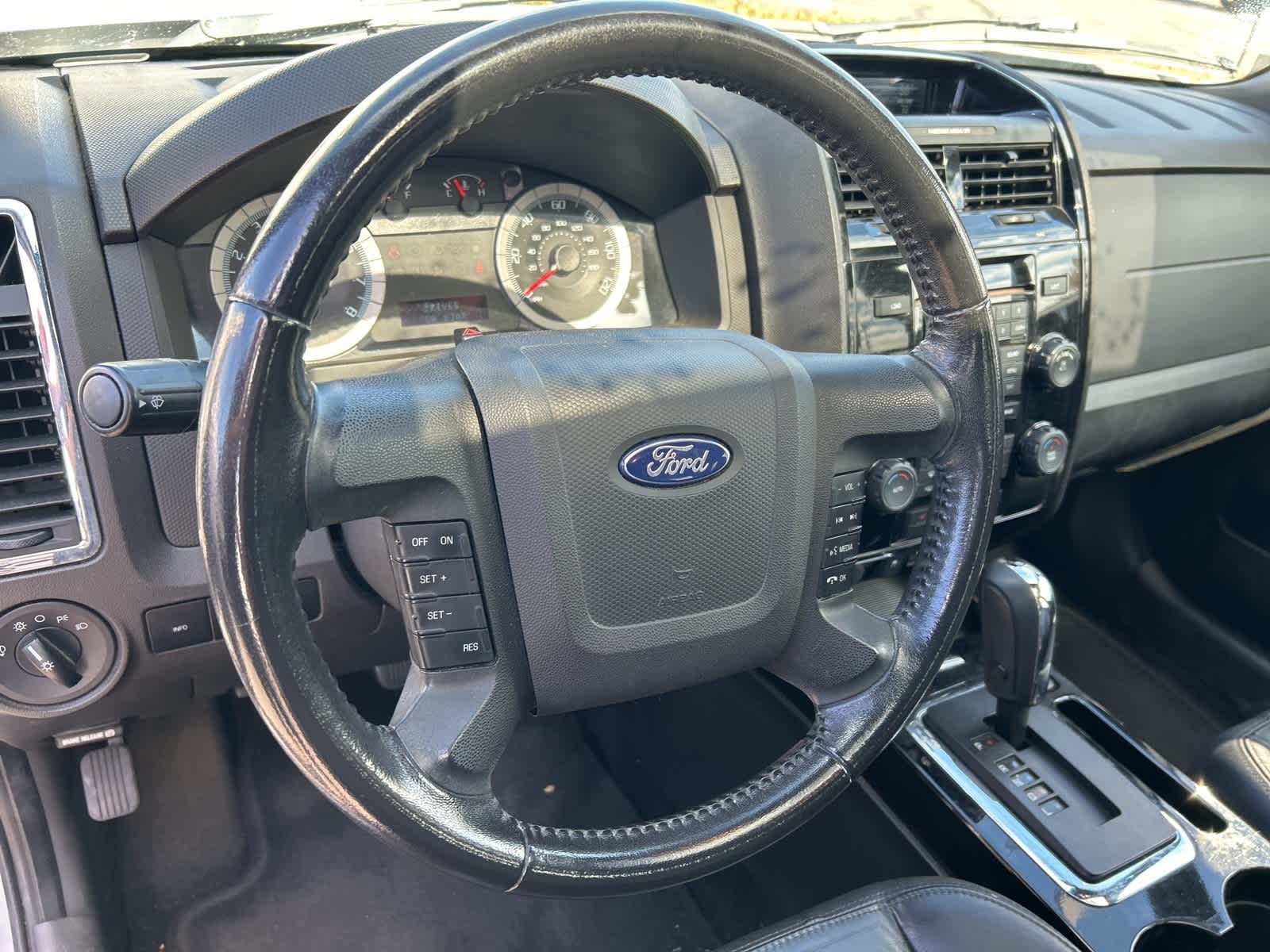 Thumbnail: 2010 Ford Escape - 29