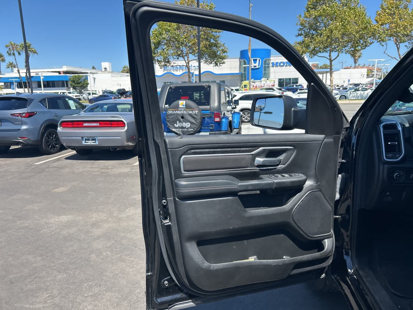 Thumbnail: 2023 RAM 1500 - 19