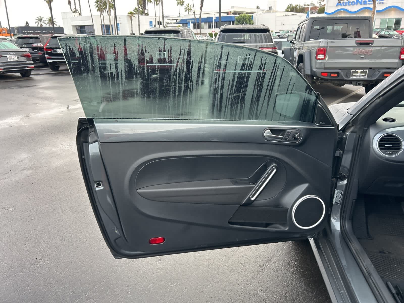 Thumbnail: 2019 Volkswagen Beetle - 20