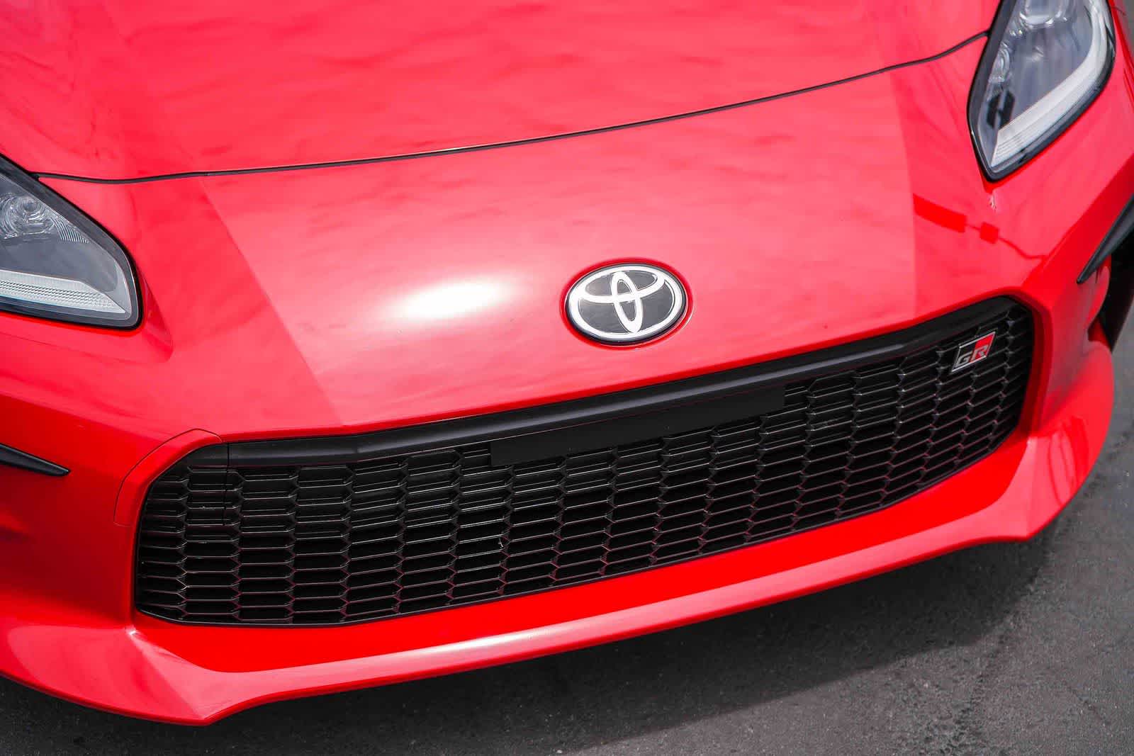 Thumbnail: 2023 Toyota GR86 - 3