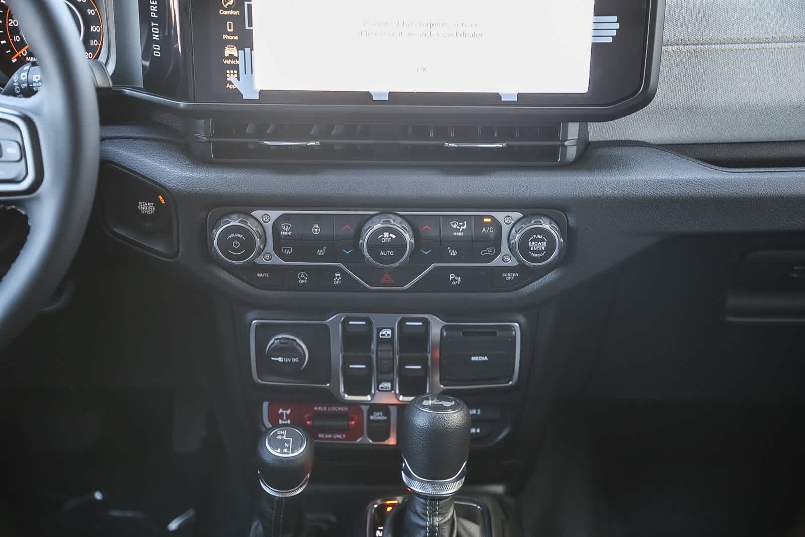 Thumbnail: 2025 Jeep Wrangler - 14