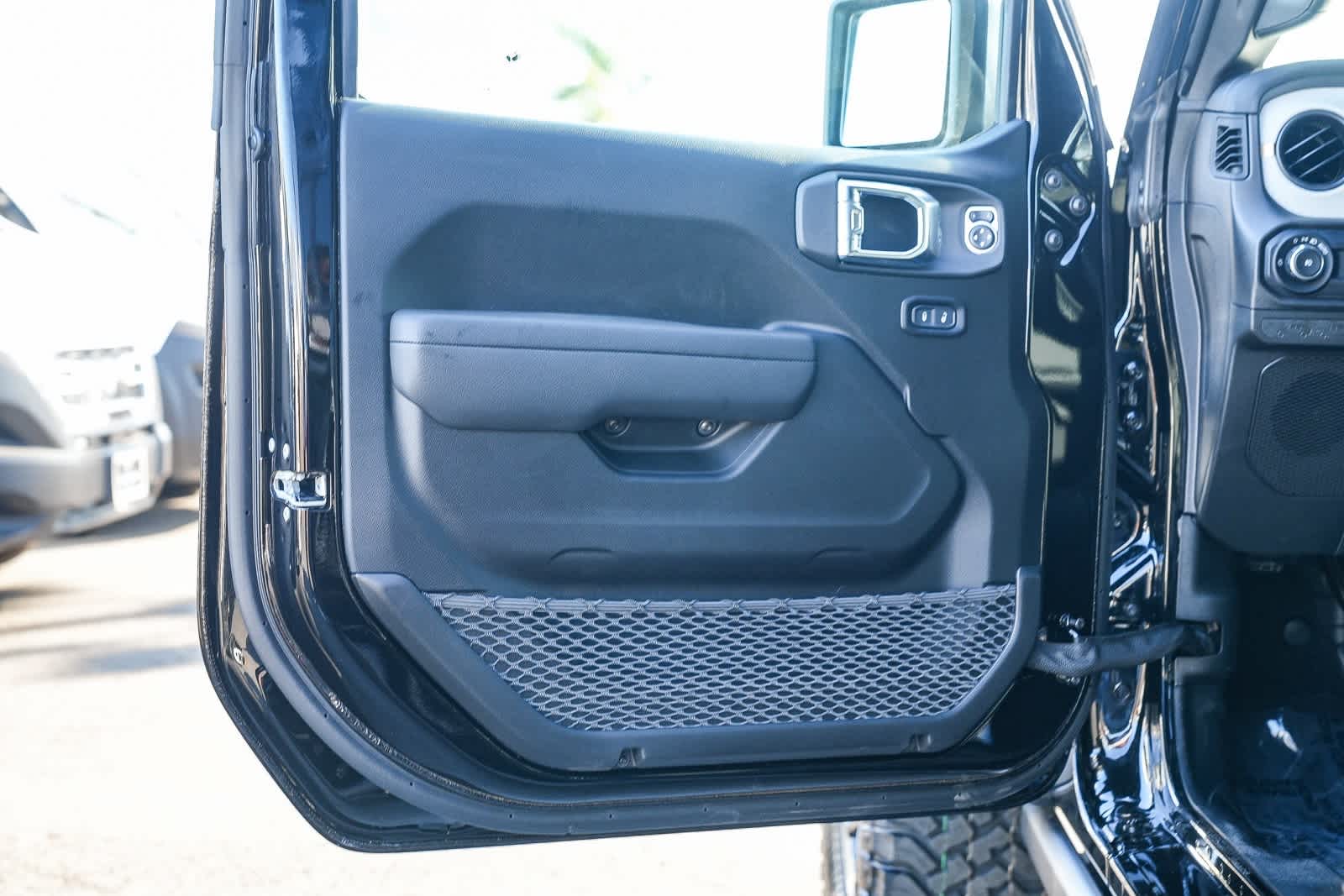 Thumbnail: 2026 Jeep Wrangler - 21