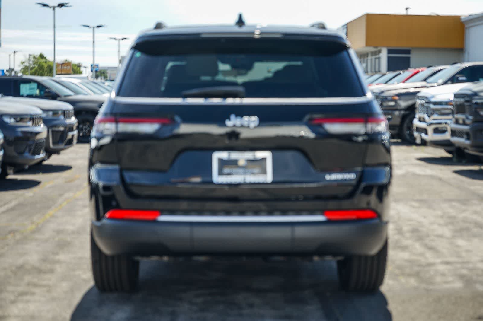 Thumbnail: 2026 Jeep Grand Cherokee L - 5