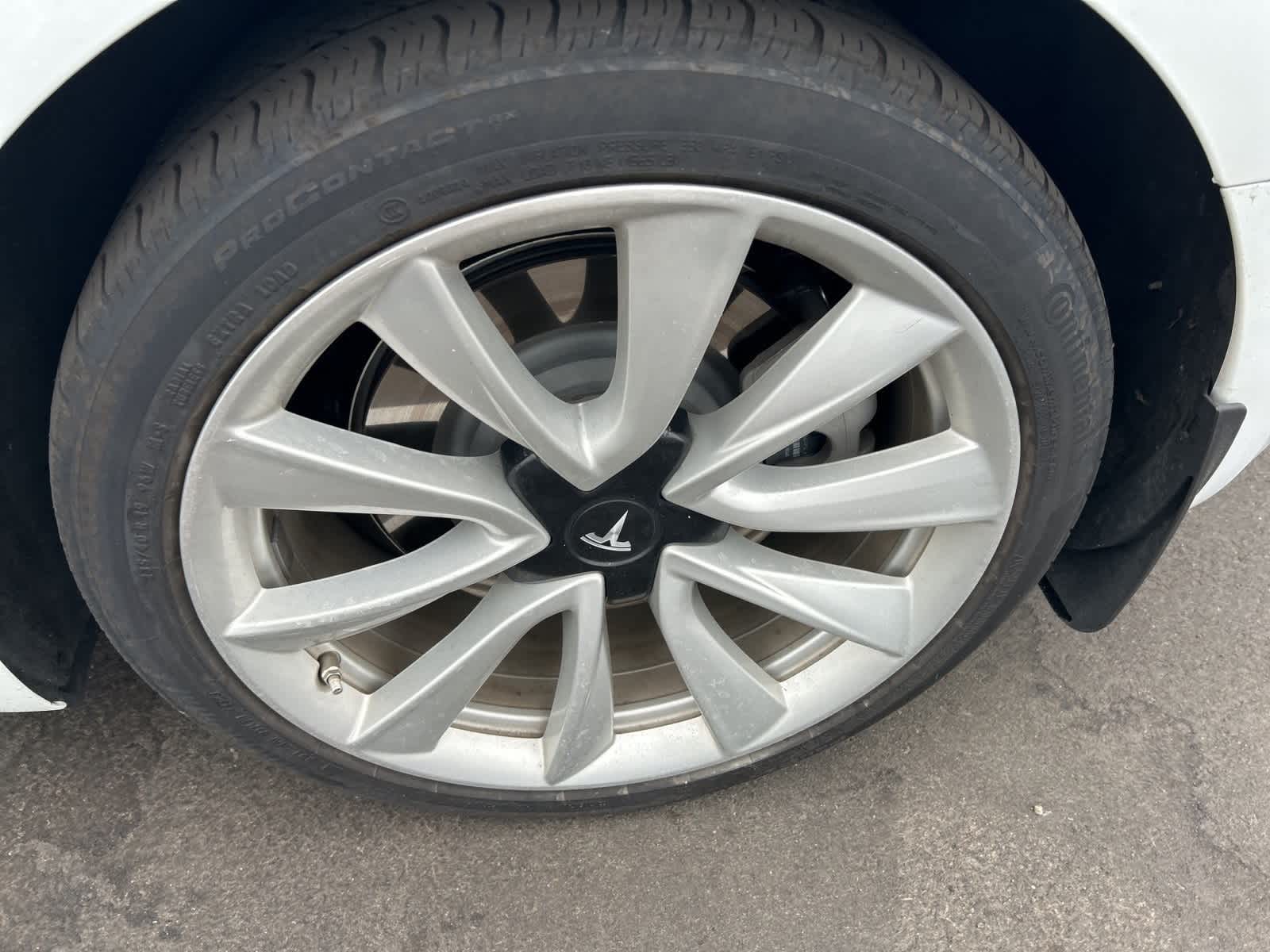 Thumbnail: 2018 Tesla Model 3 - 14