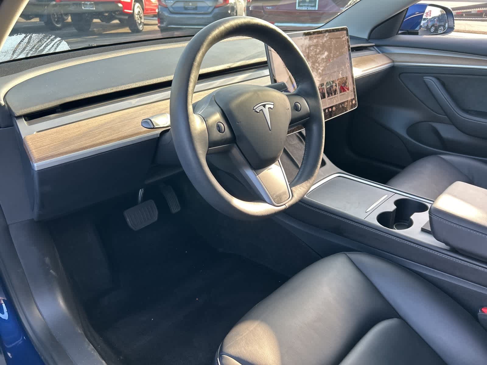 Thumbnail: 2023 Tesla Model 3 - 17