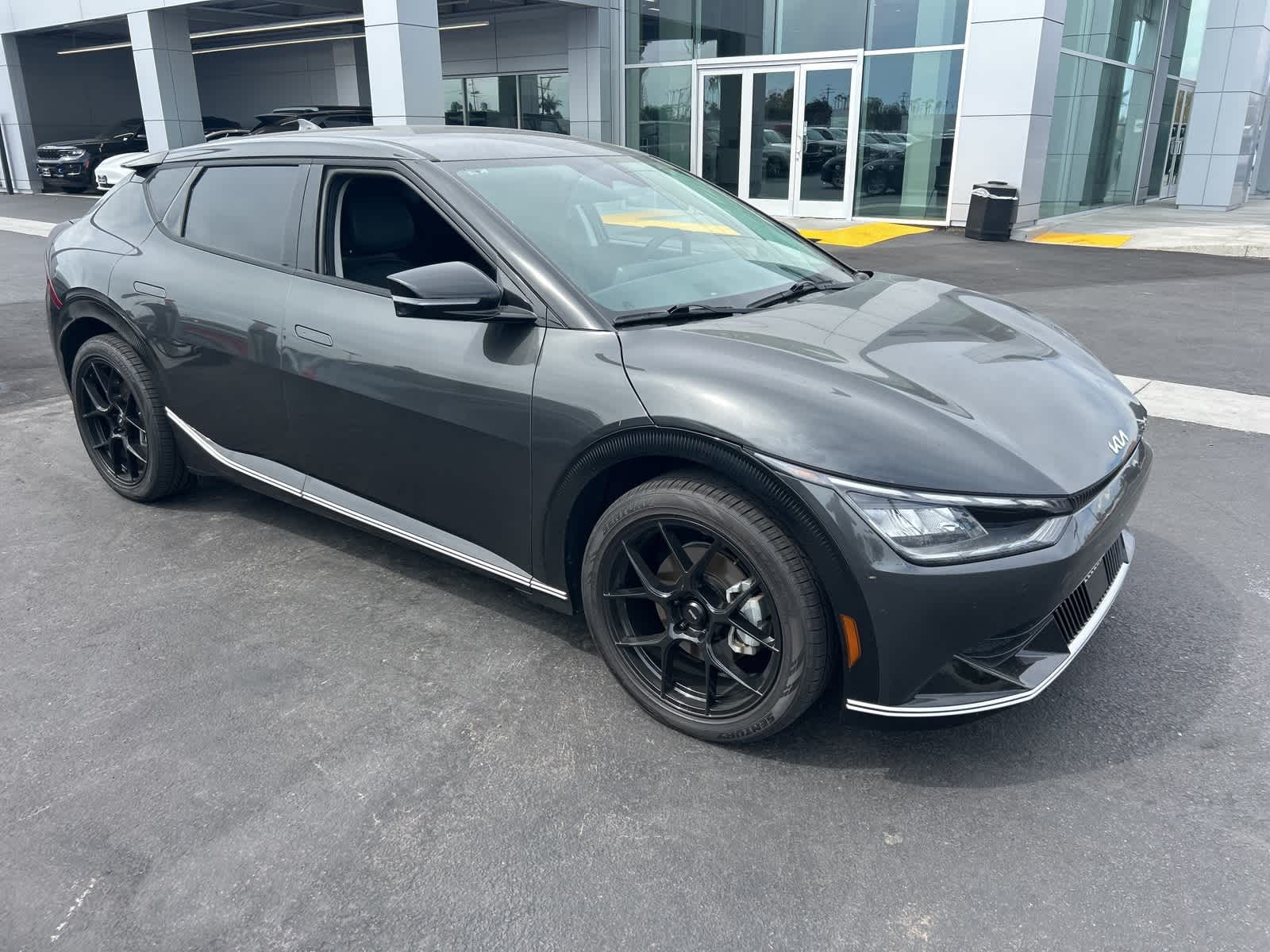 Thumbnail: 2022 Kia EV6 - 7