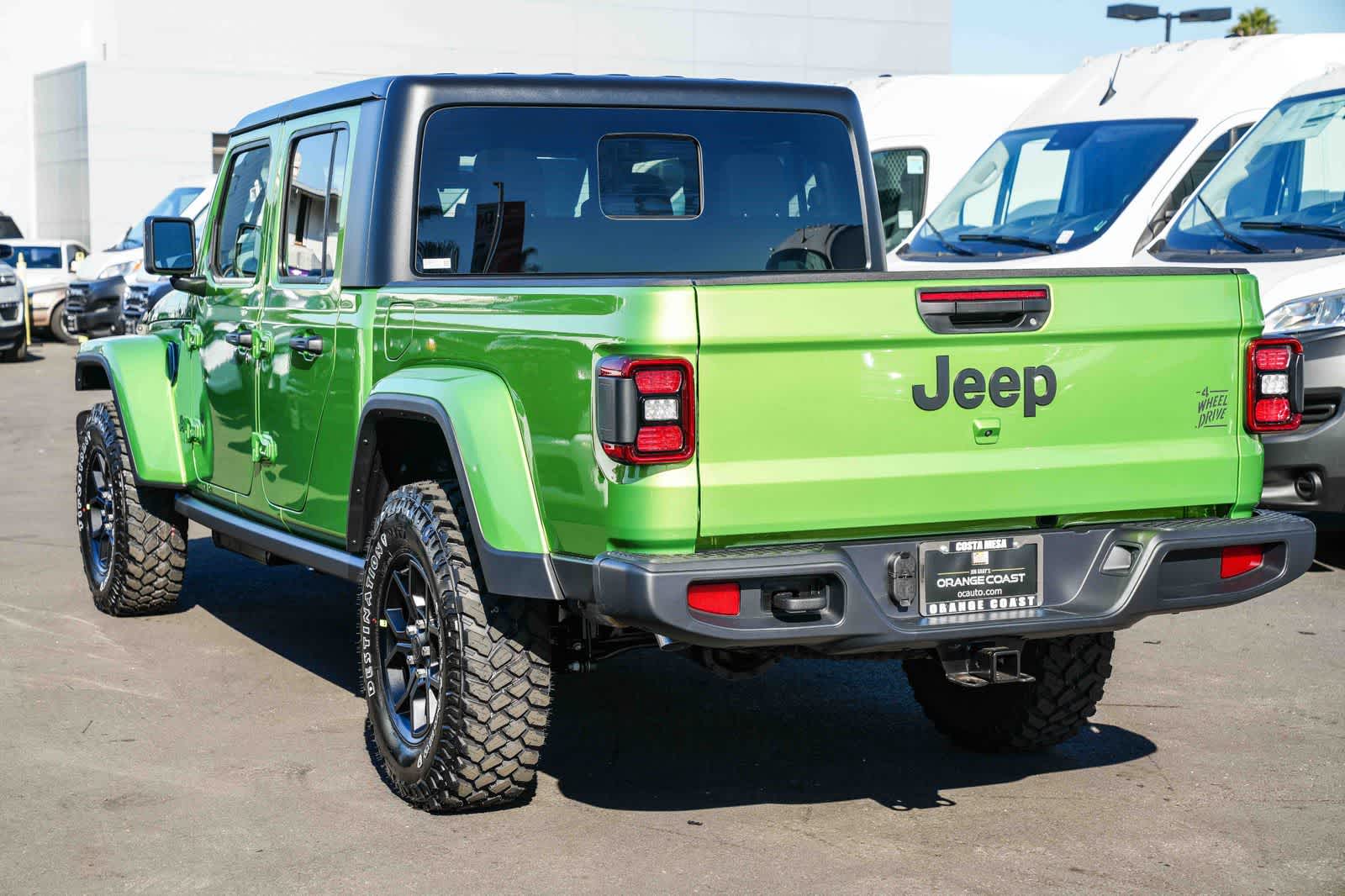 Thumbnail: 2026 Jeep Gladiator - 6