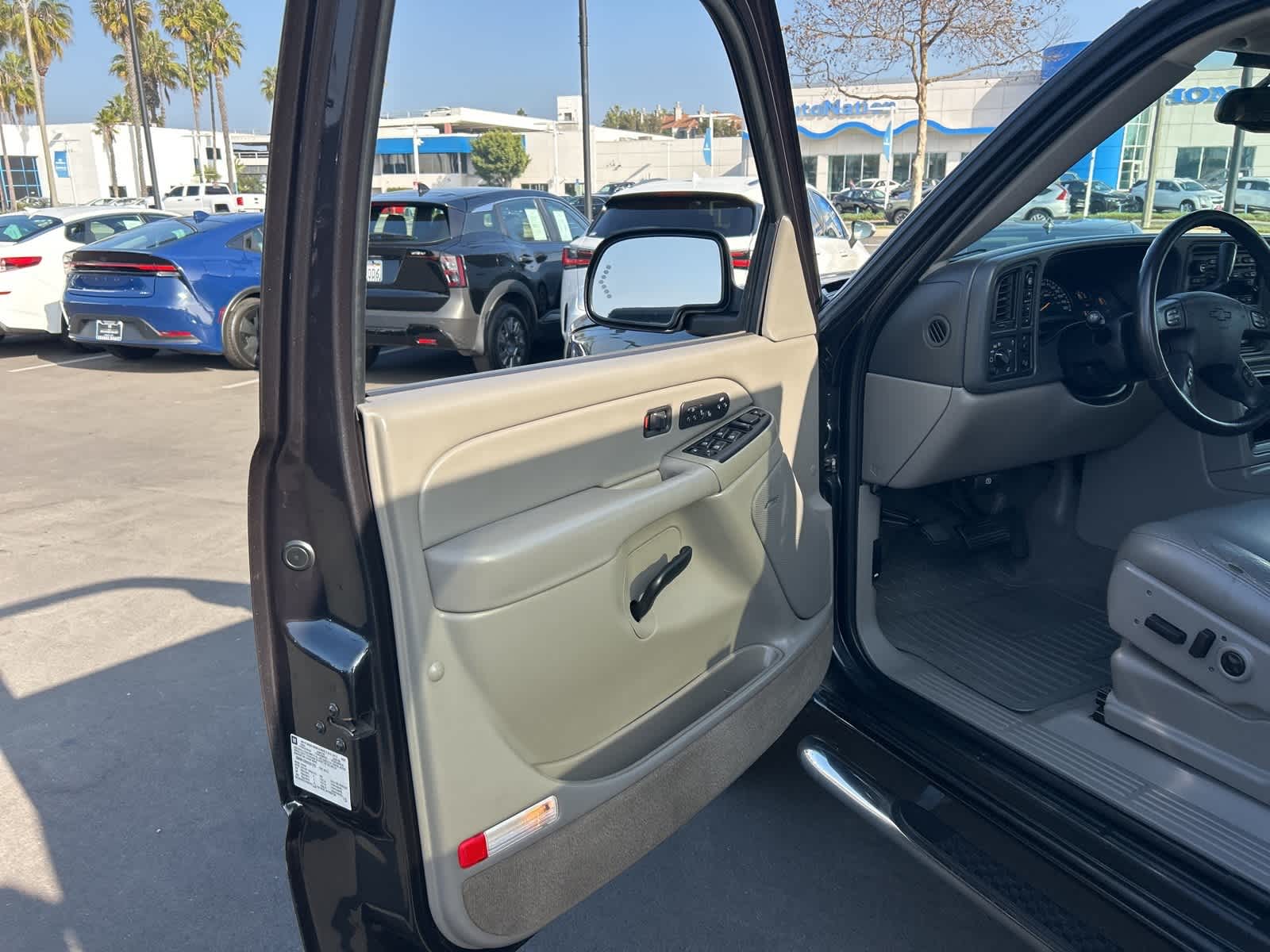 Thumbnail: 2005 Chevrolet Avalanche 1500 - 31