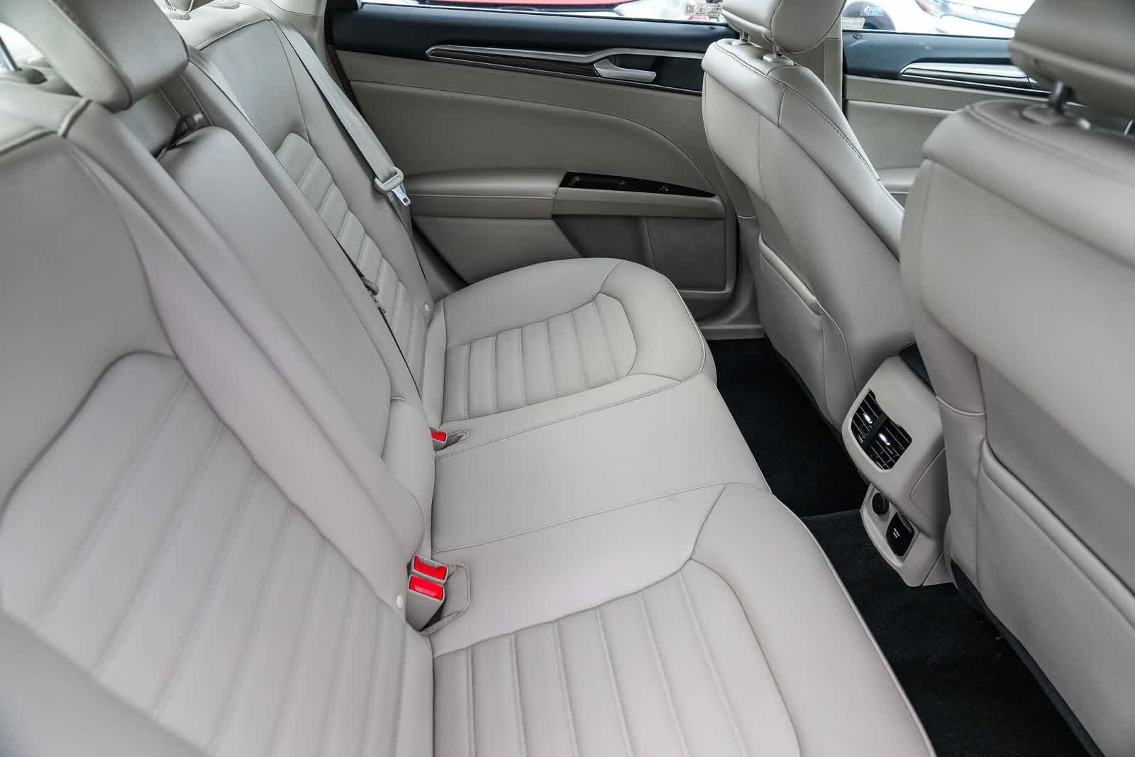 Thumbnail: 2018 Ford Fusion - 16