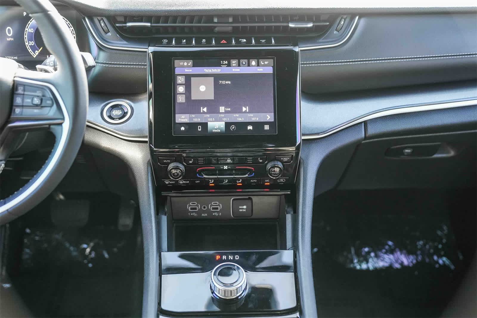 Thumbnail: 2023 Jeep Grand Cherokee - 10