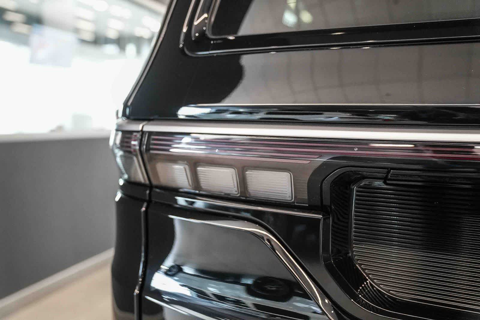 Thumbnail: 2026 Jeep Grand Wagoneer L - 7