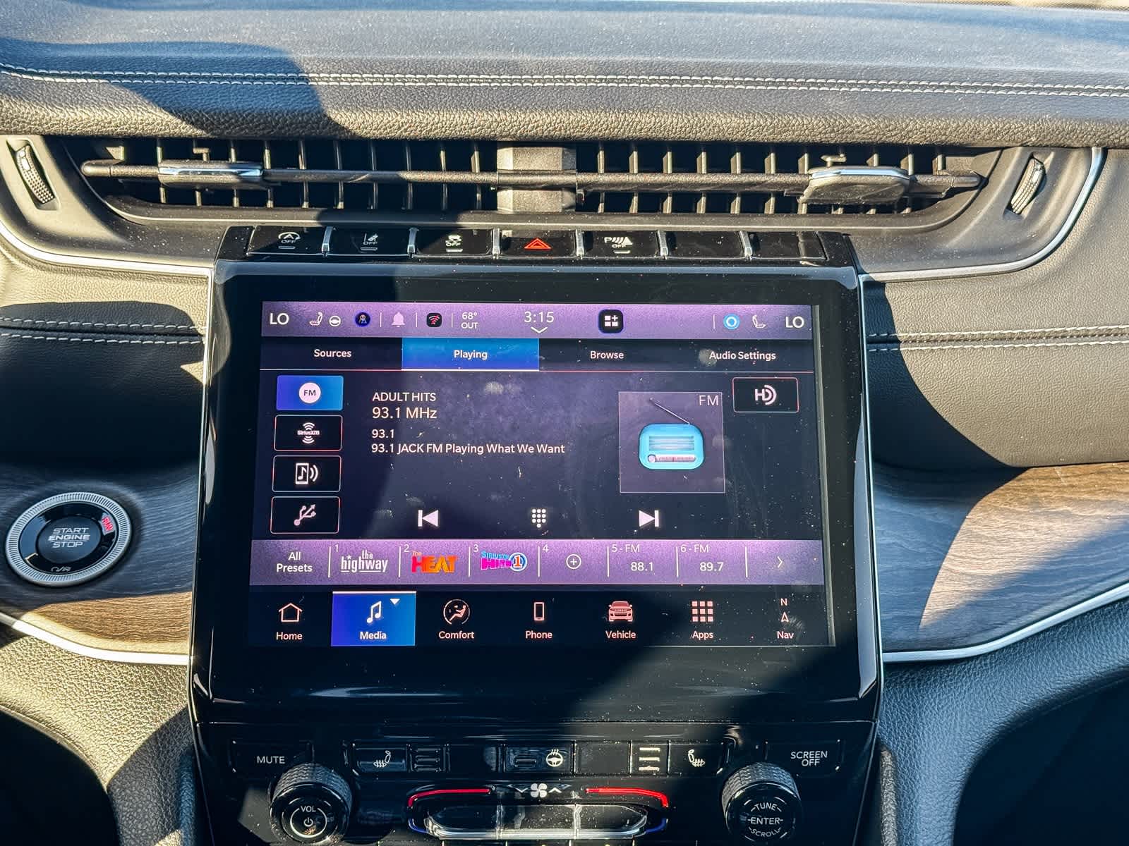 Thumbnail: 2025 Jeep Grand Cherokee - 14