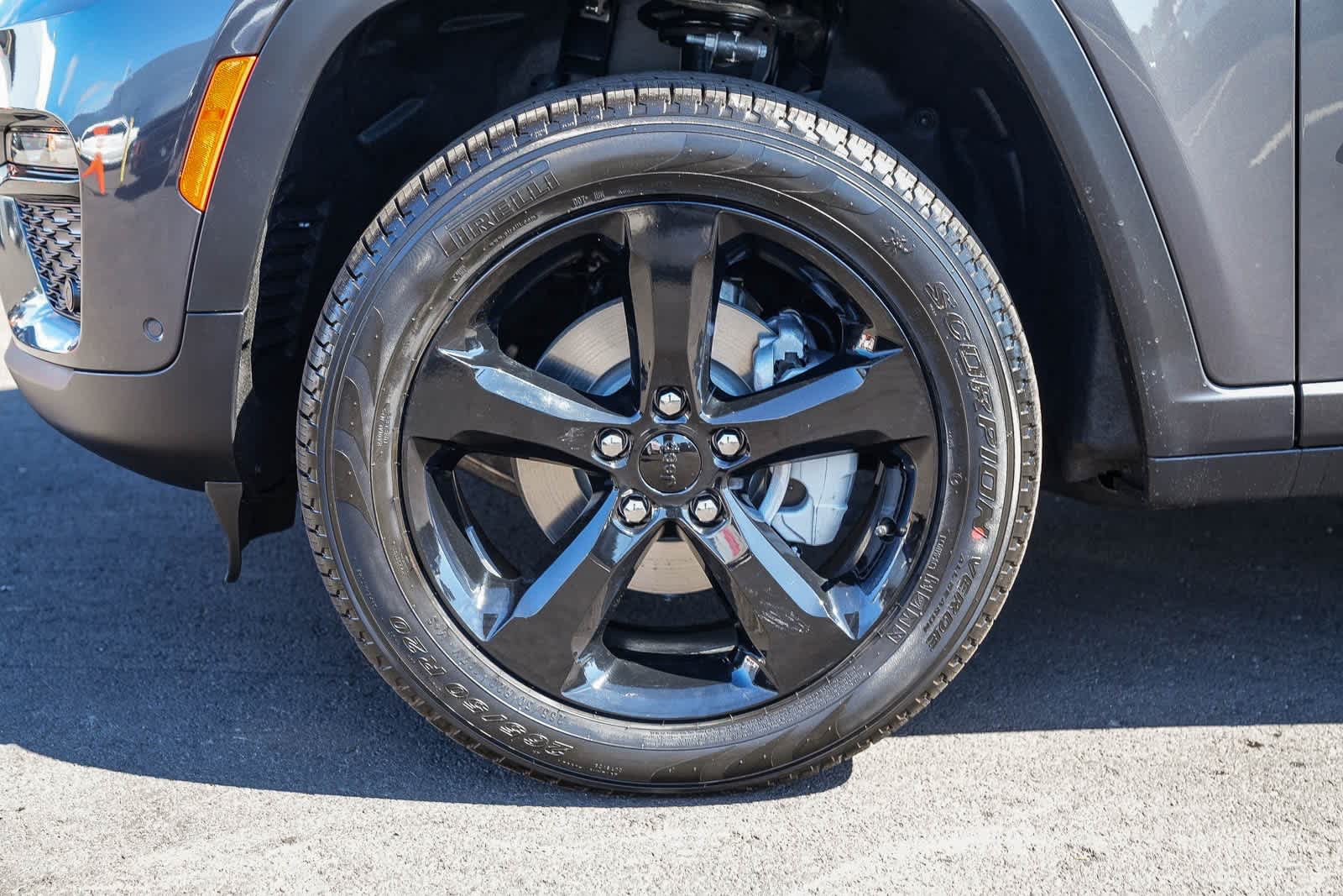 Thumbnail: 2025 Jeep Grand Cherokee - 9