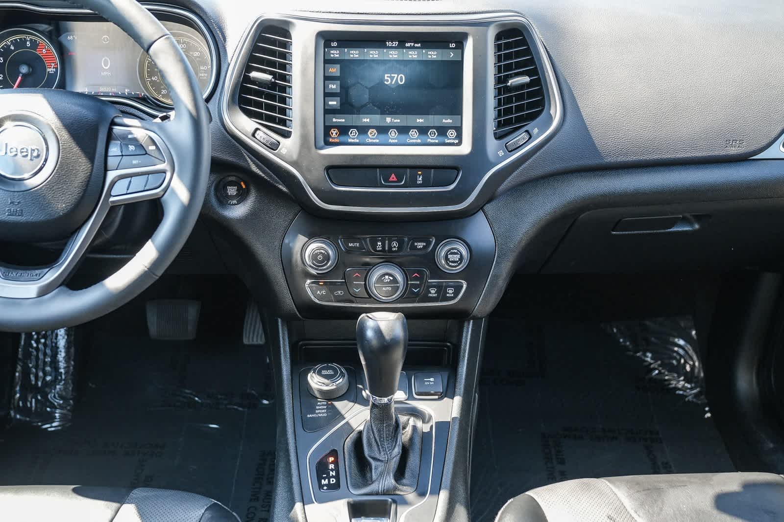 Thumbnail: 2022 Jeep Cherokee - 12