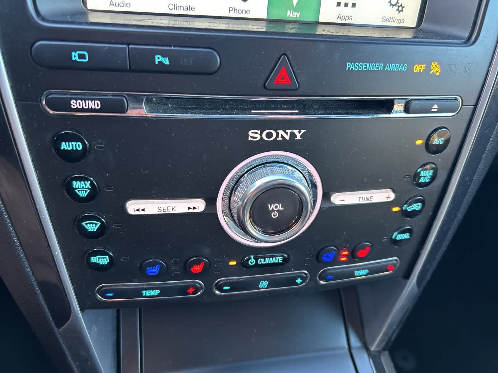 Thumbnail: 2017 Ford Explorer - 45