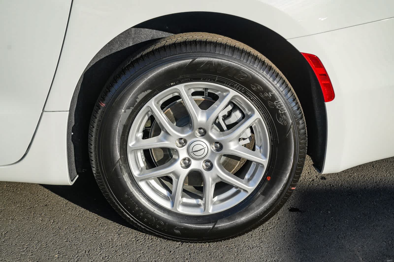 Thumbnail: 2026 Chrysler Voyager - 10